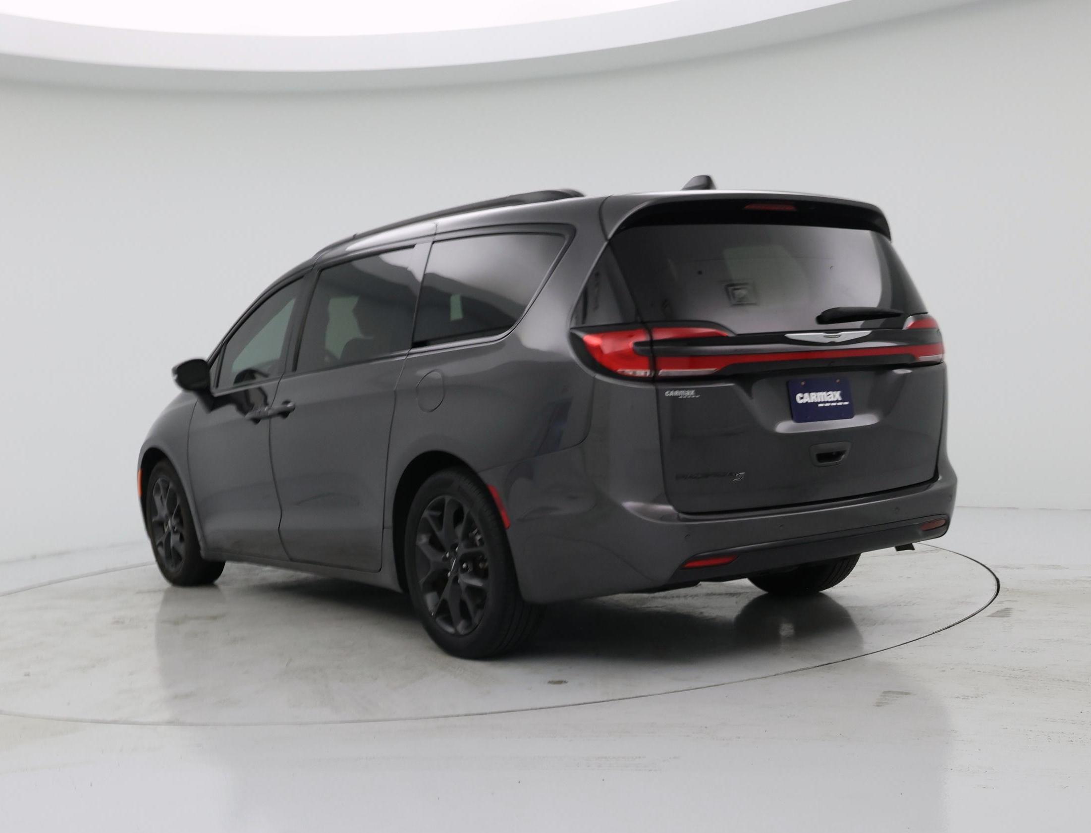 Thumbnail: 2023 Chrysler Pacifica - 2