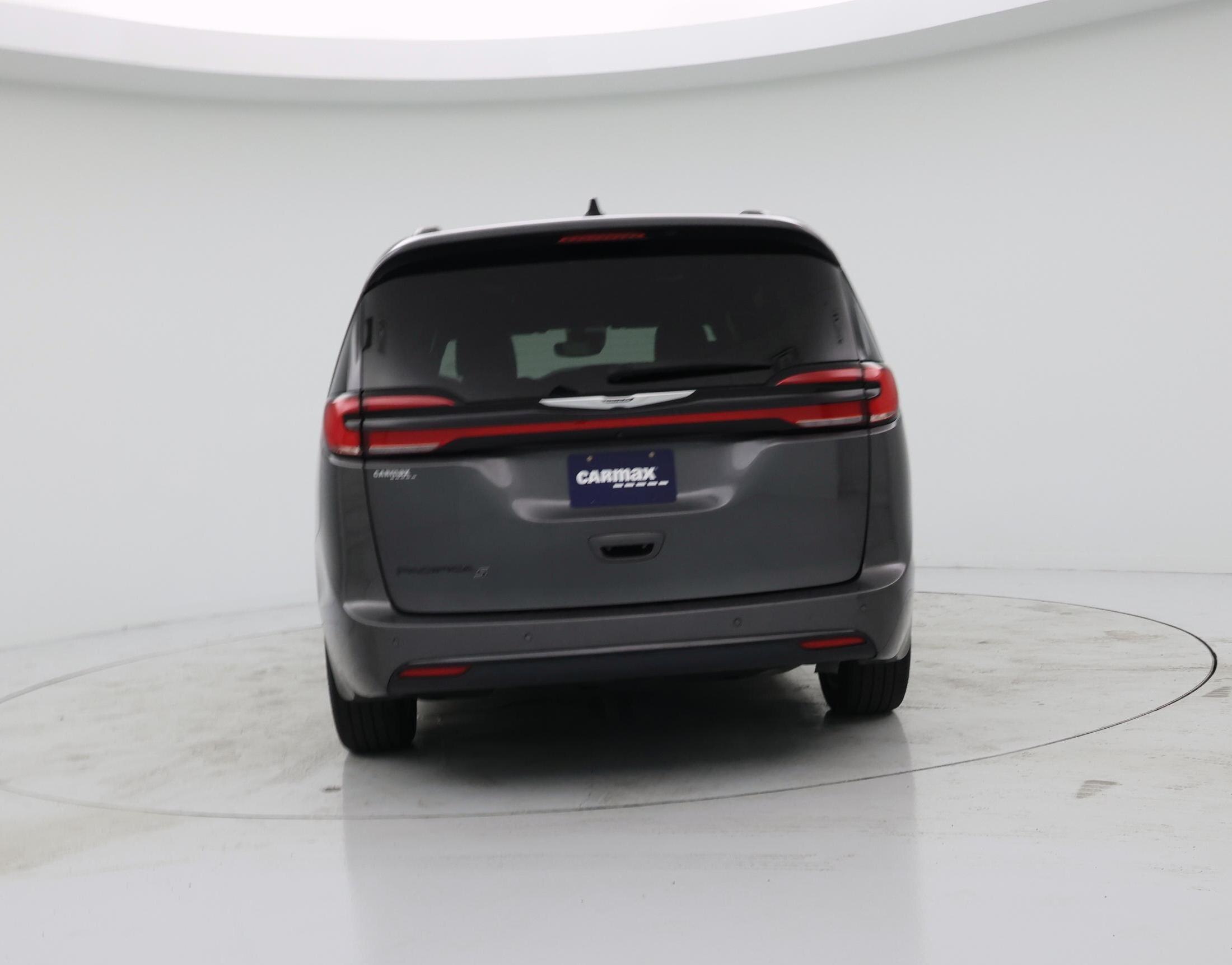 Thumbnail: 2023 Chrysler Pacifica - 6