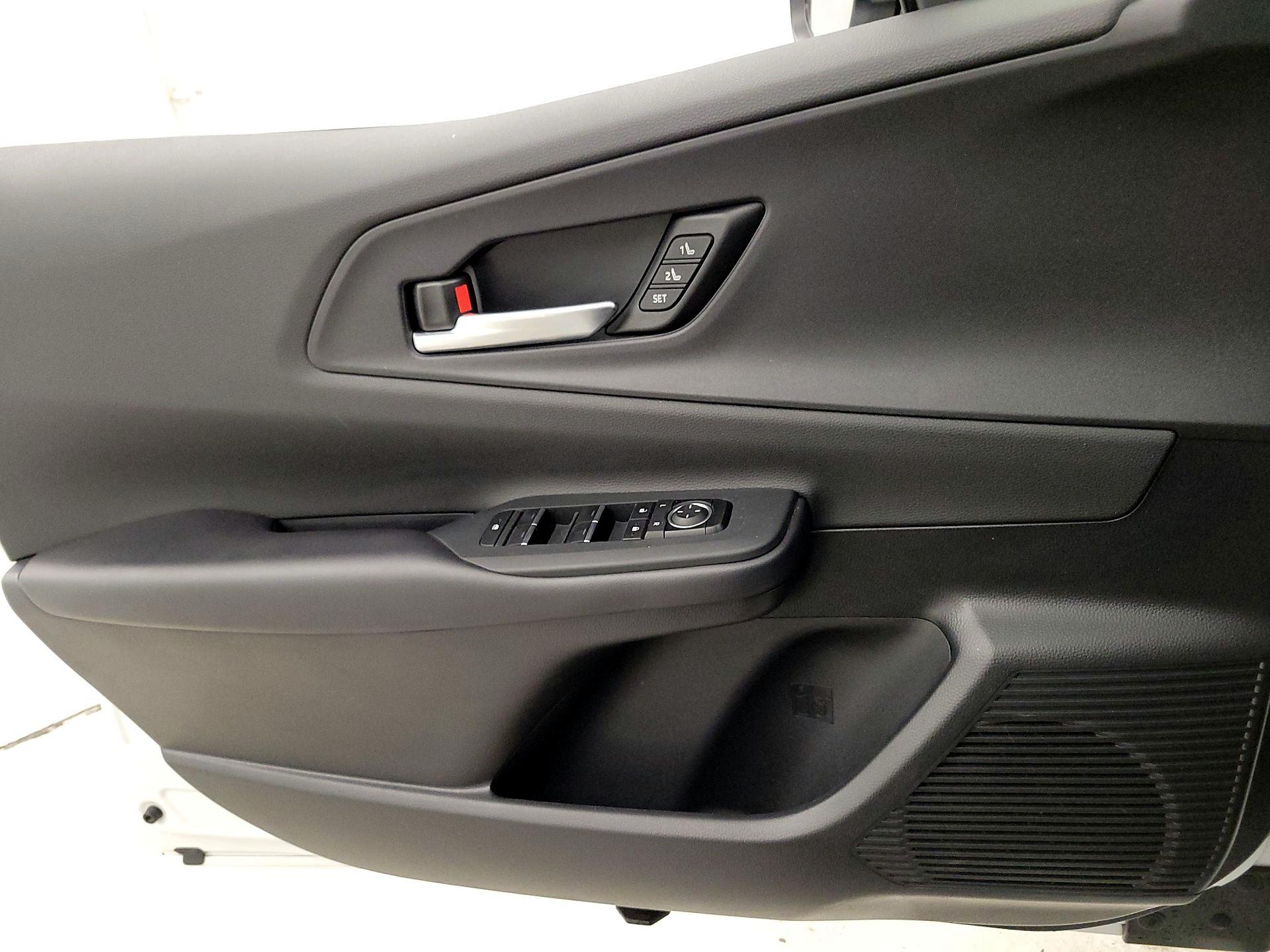 Thumbnail: 2024 Toyota Prius Prime - 12