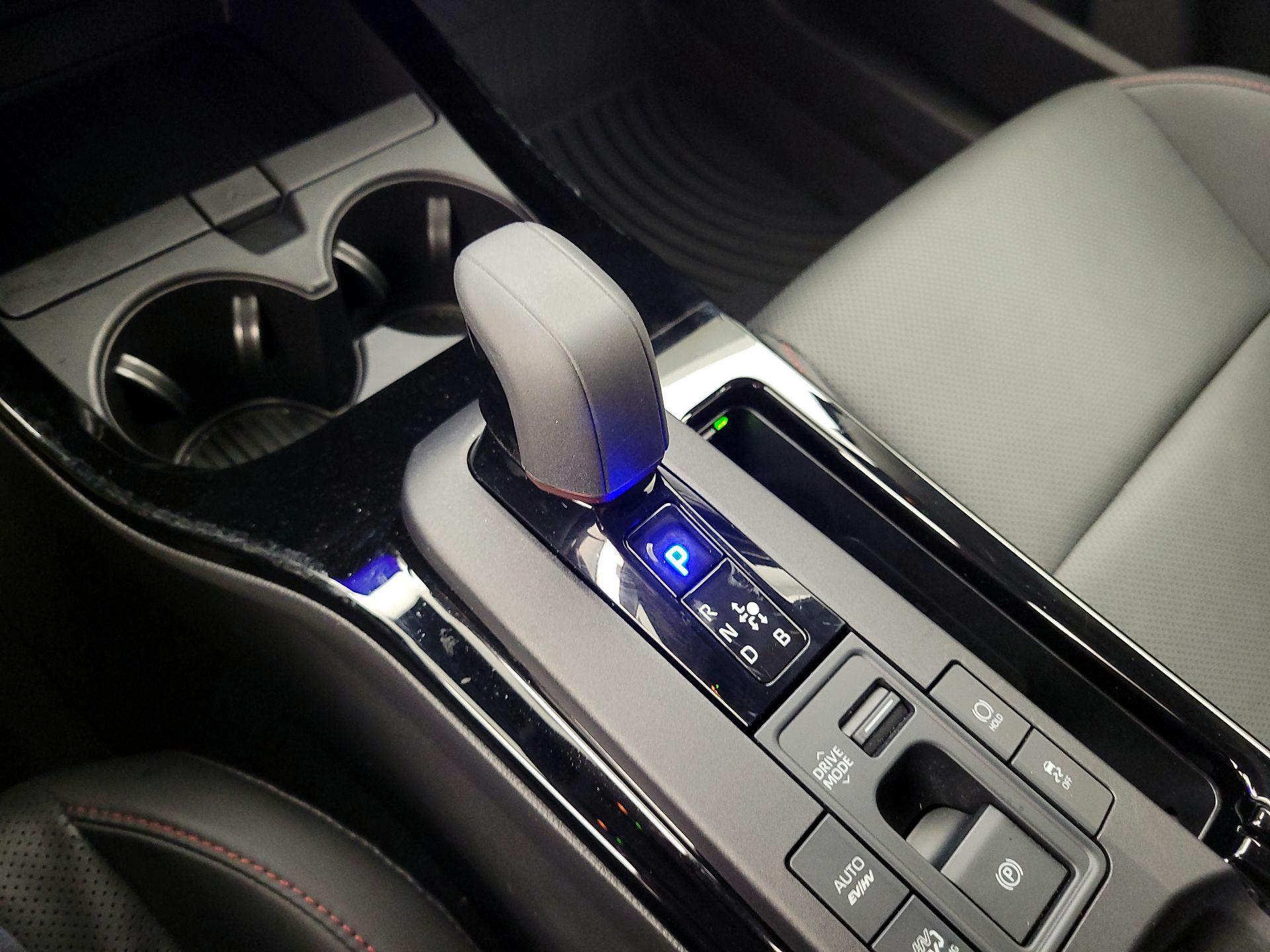 Thumbnail: 2024 Toyota Prius Prime - 17