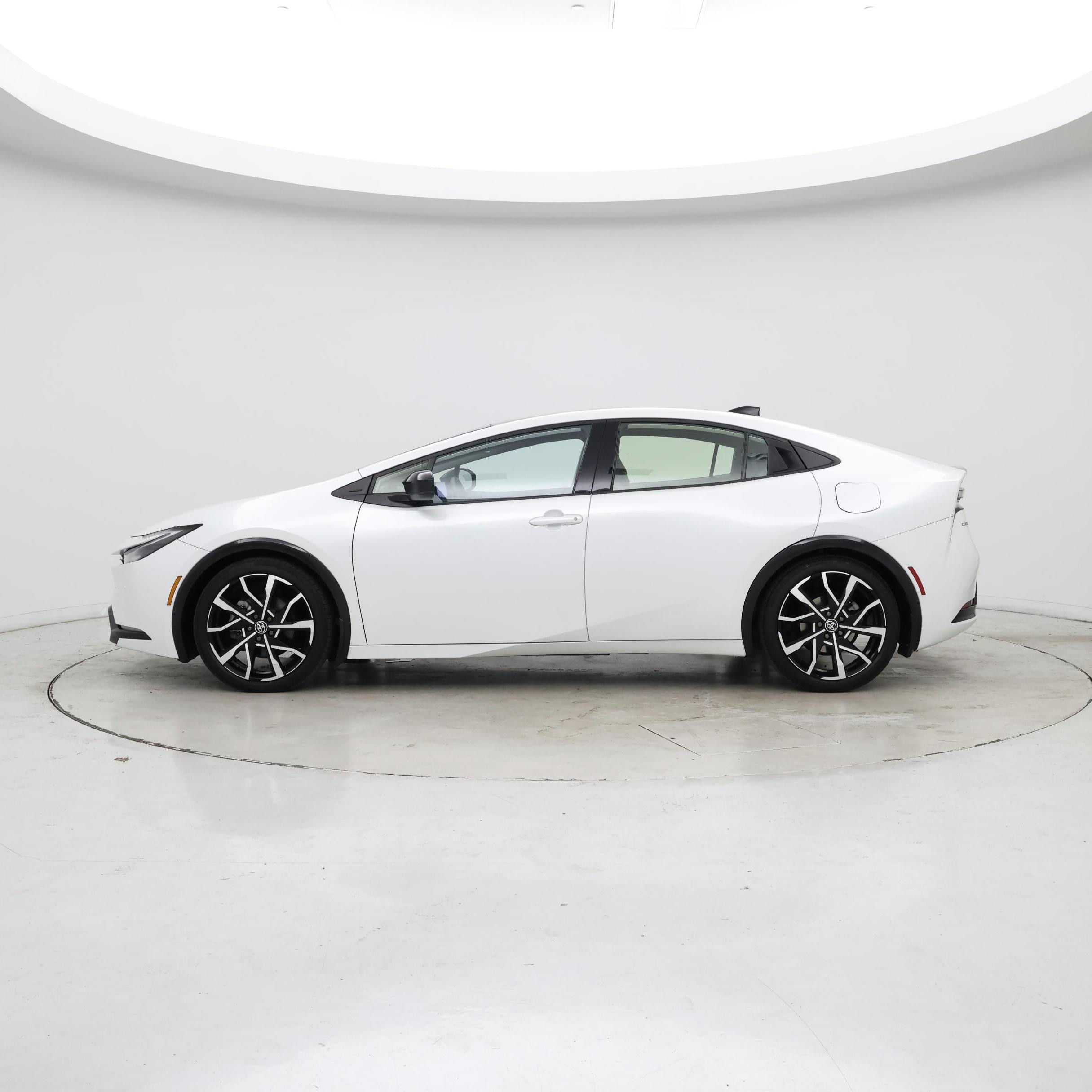 Thumbnail: 2024 Toyota Prius Prime - 3