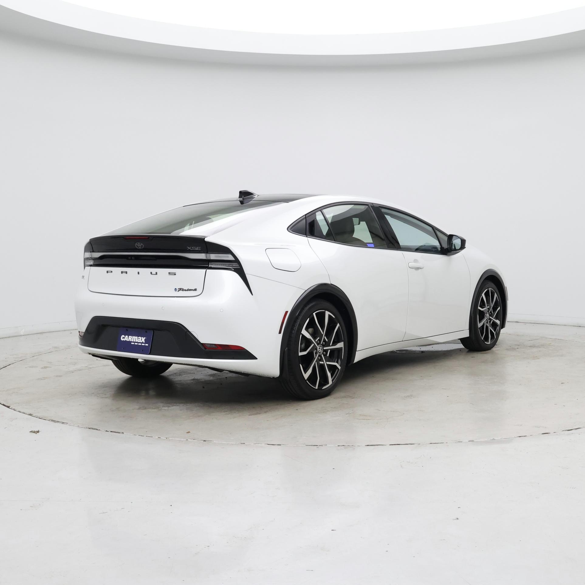 Thumbnail: 2024 Toyota Prius Prime - 8