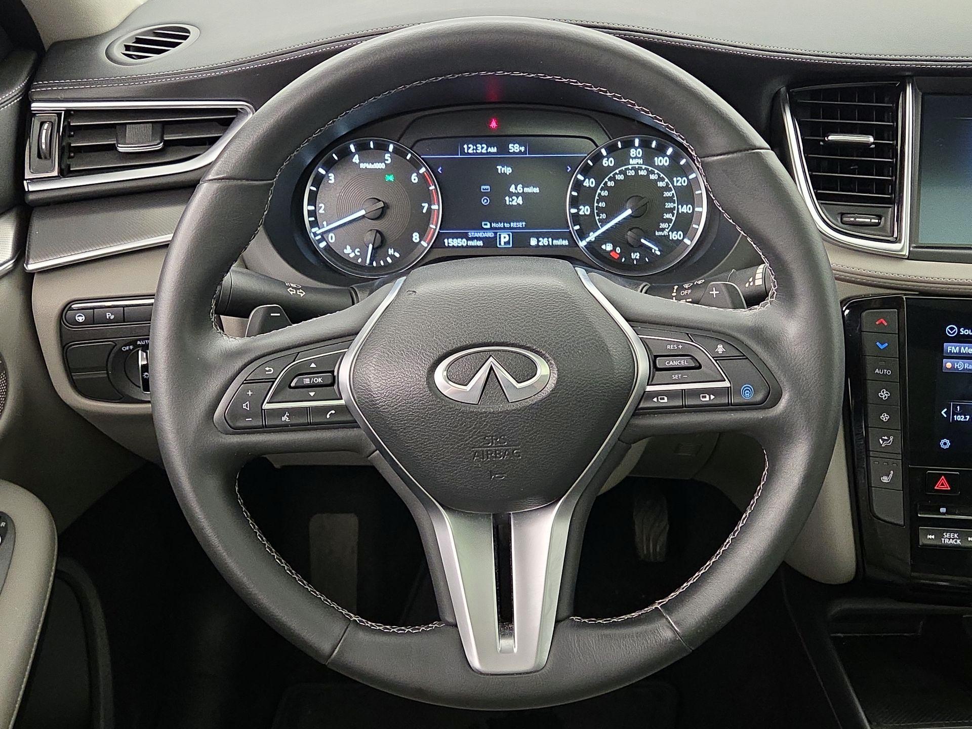 Thumbnail: 2023 INFINITI QX50 - 10