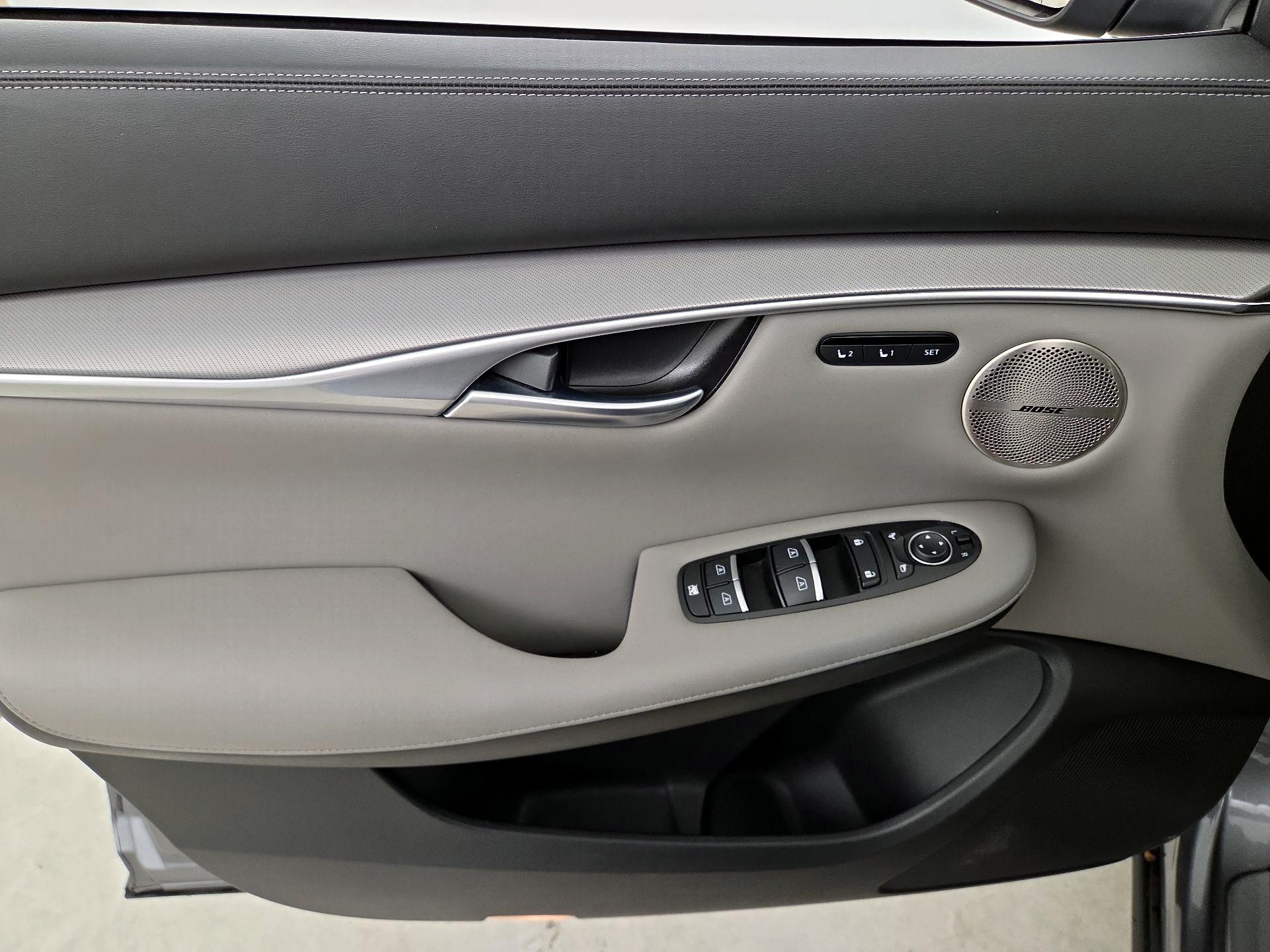 Thumbnail: 2023 INFINITI QX50 - 12