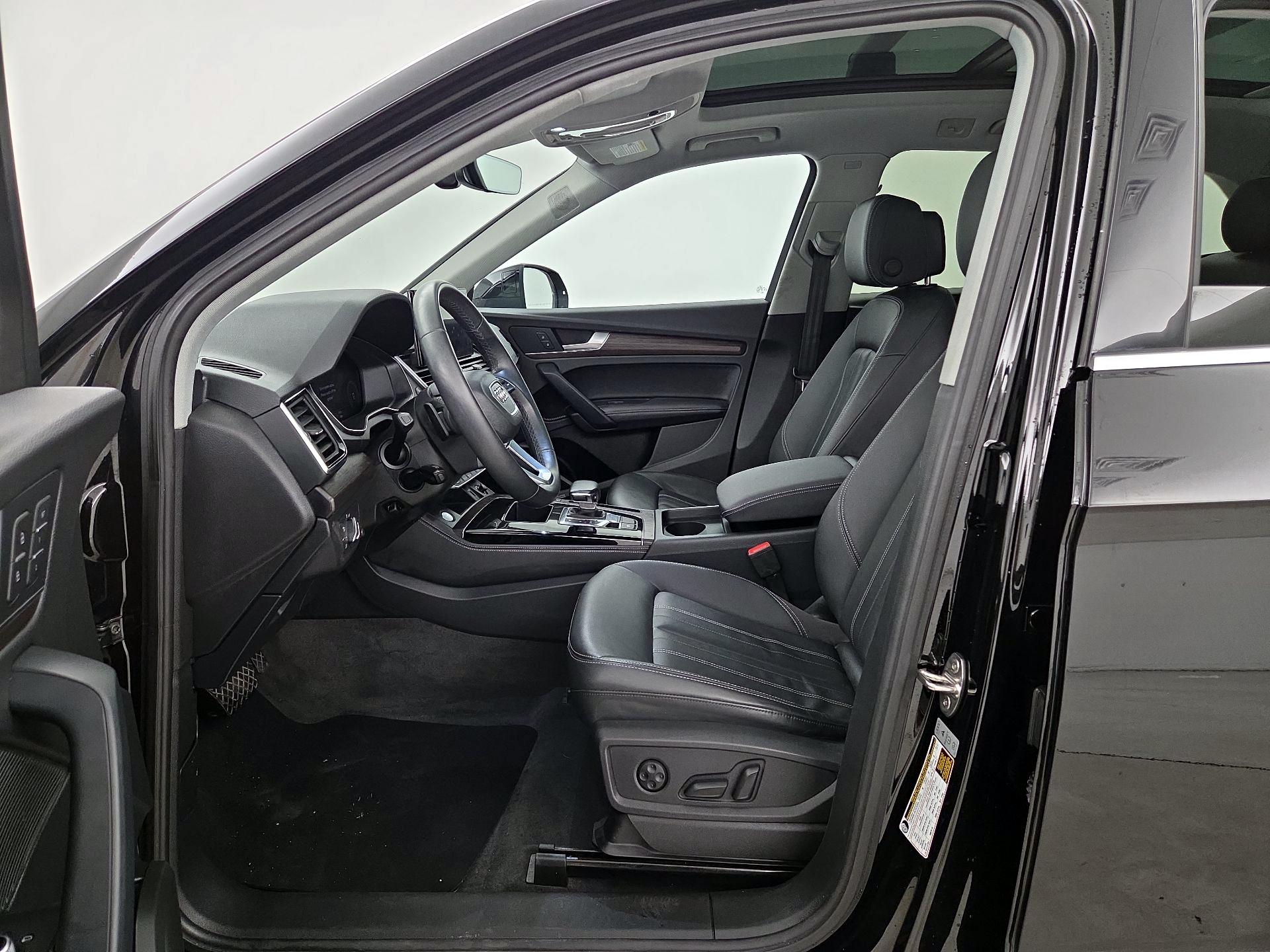 Thumbnail: 2023 Audi Q5 - 11