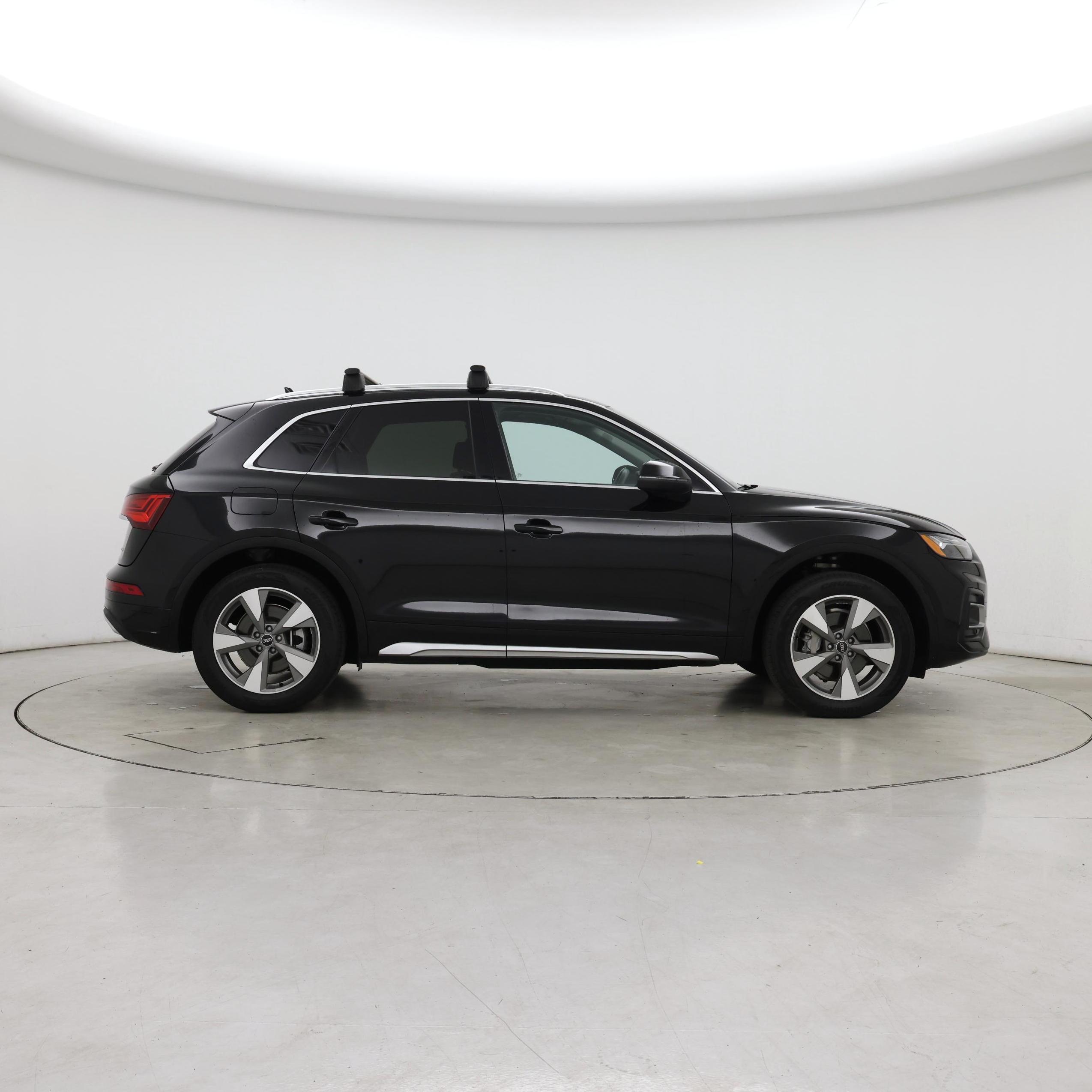 Thumbnail: 2023 Audi Q5 - 7