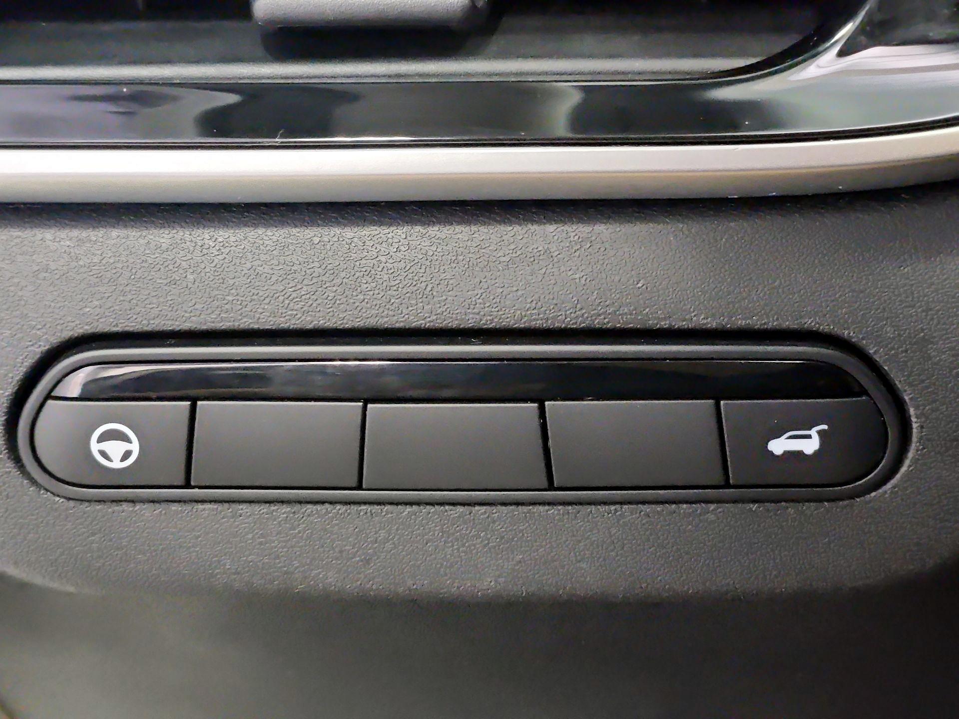 Thumbnail: 2023 INFINITI QX60 - 13