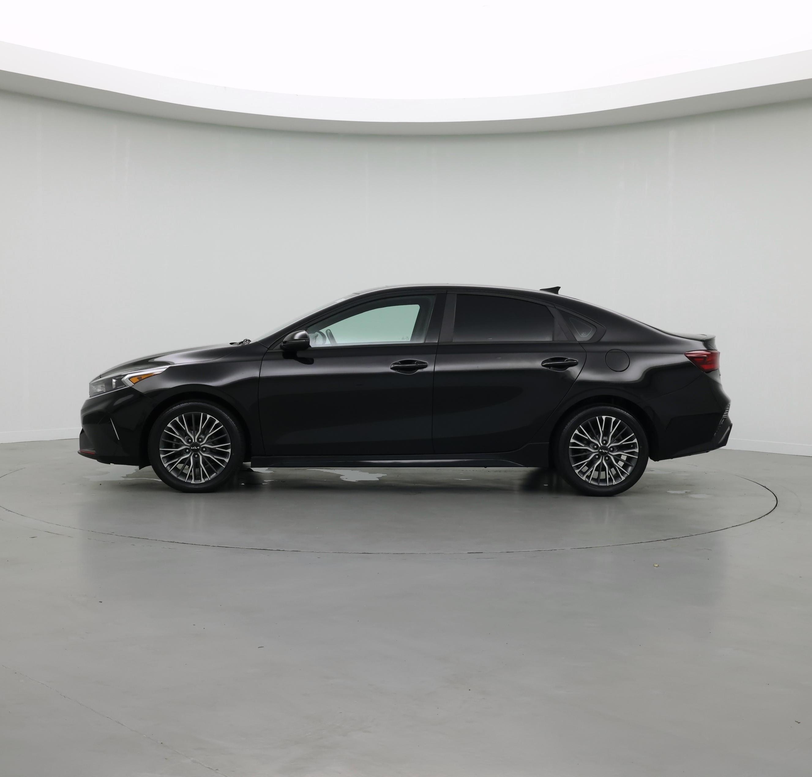 Thumbnail: 2024 Kia Forte - 3