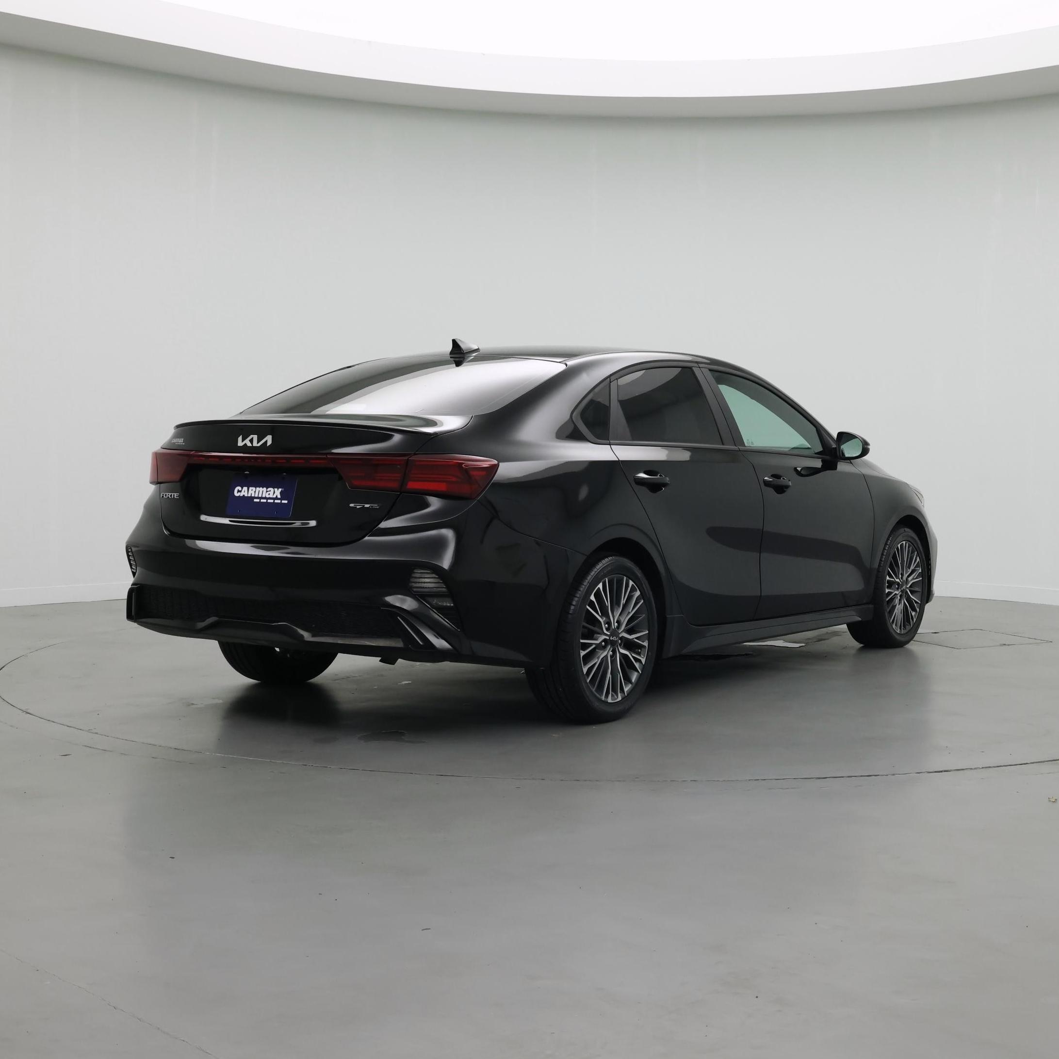 Thumbnail: 2024 Kia Forte - 8