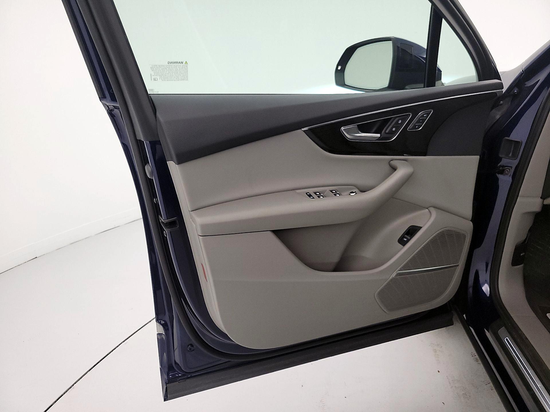 Thumbnail: 2022 Audi Q7 - 12