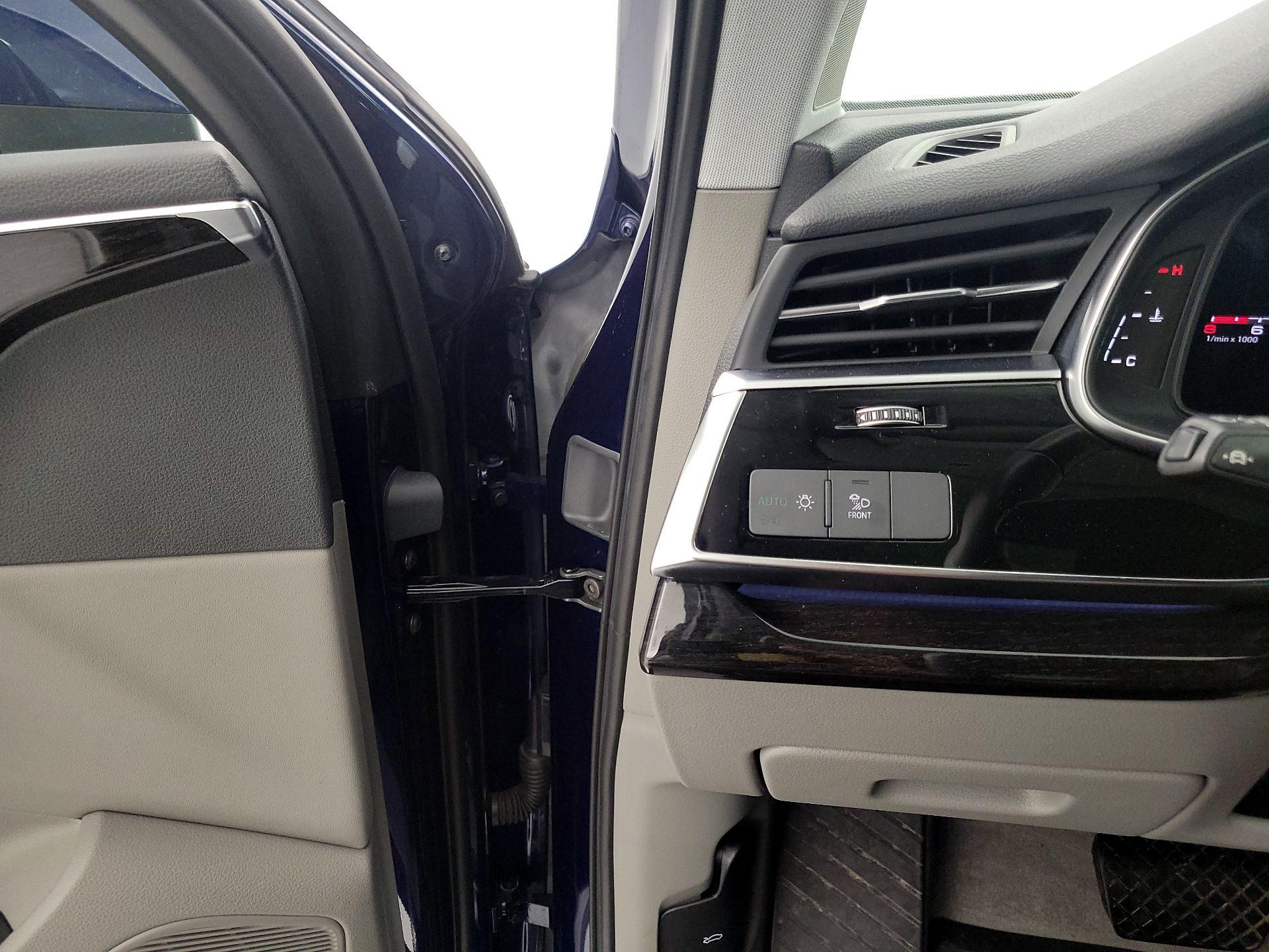 Thumbnail: 2022 Audi Q7 - 13