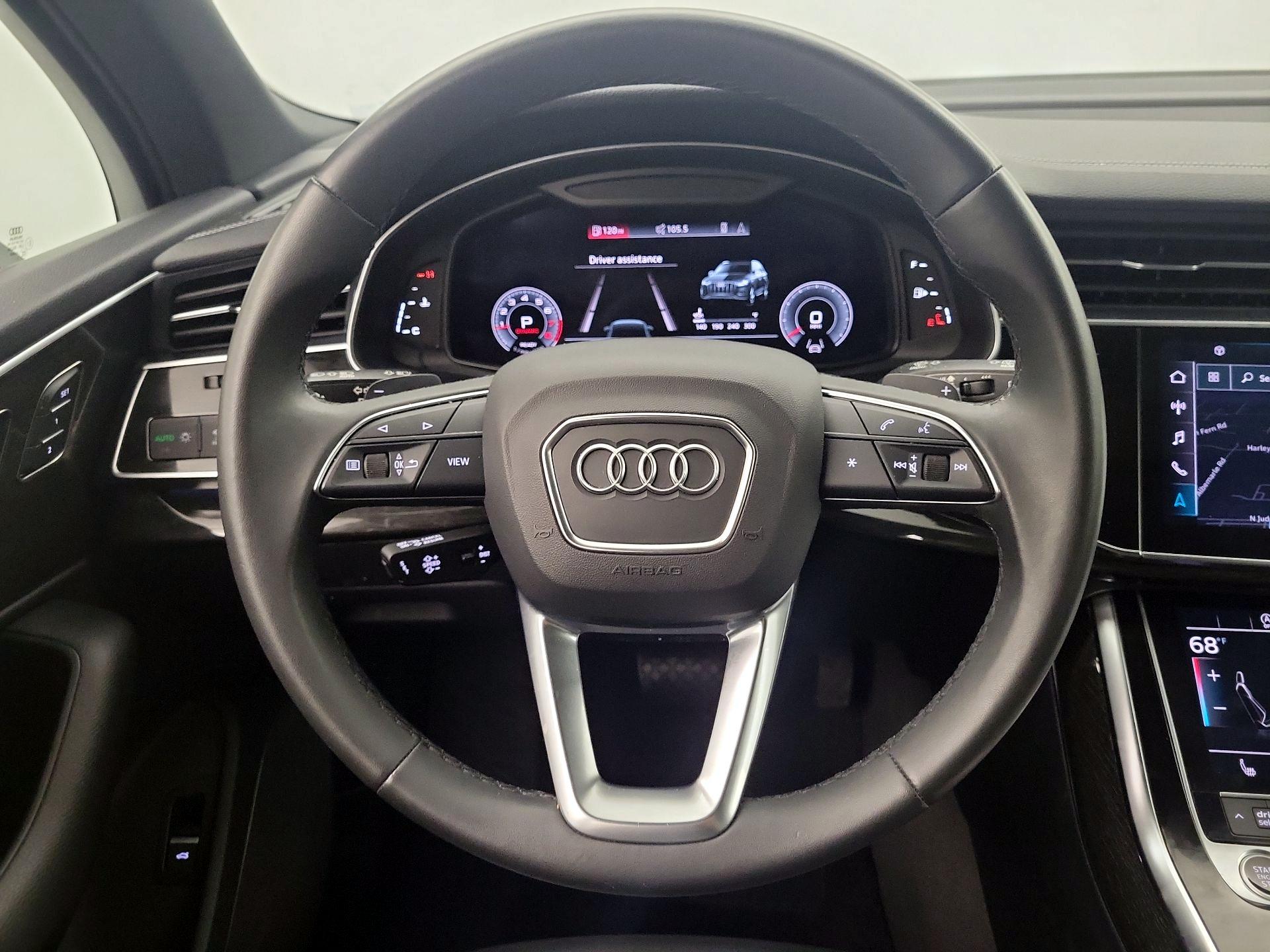 Thumbnail: 2023 Audi Q7 - 10