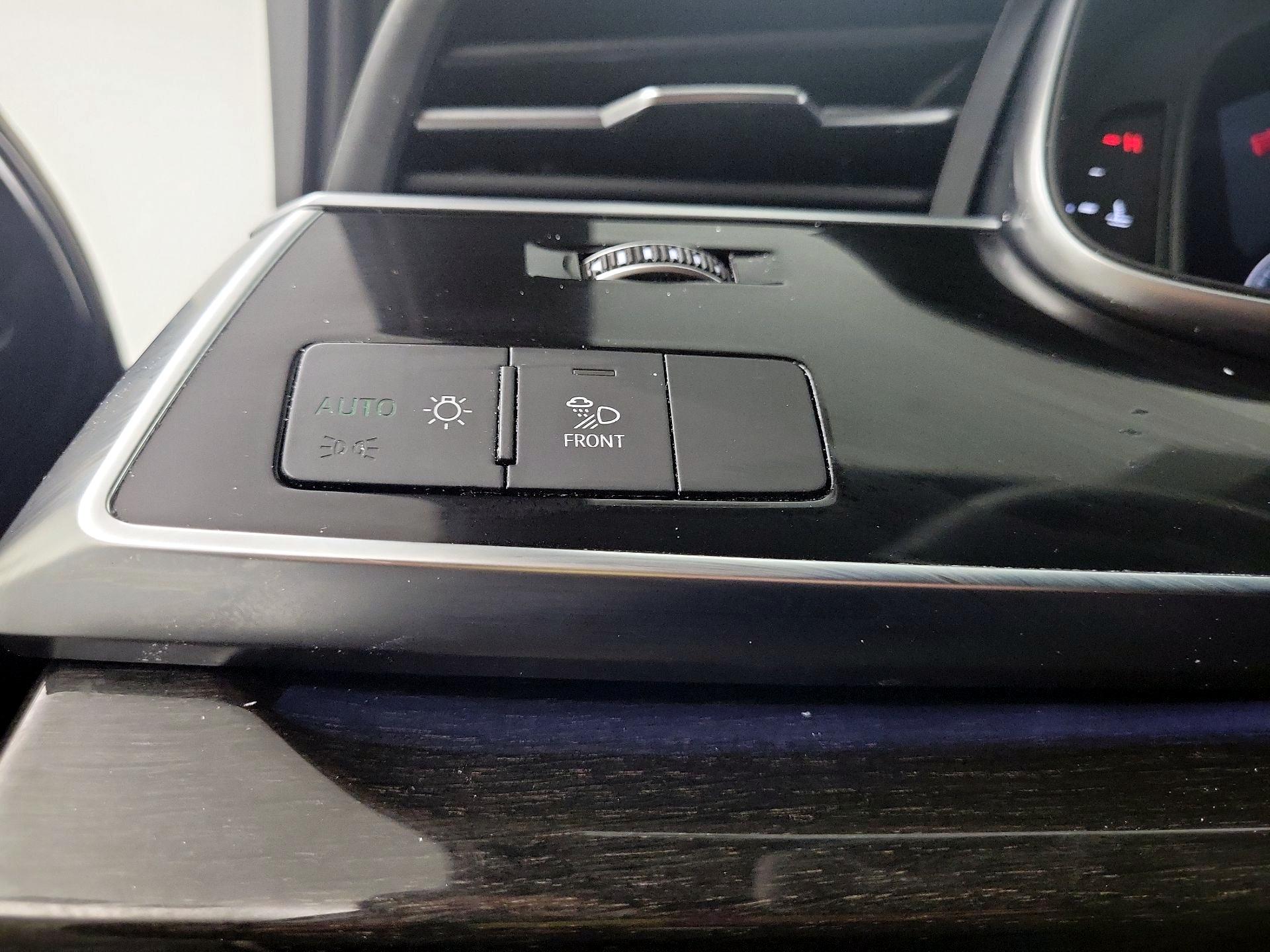 Thumbnail: 2023 Audi Q7 - 13