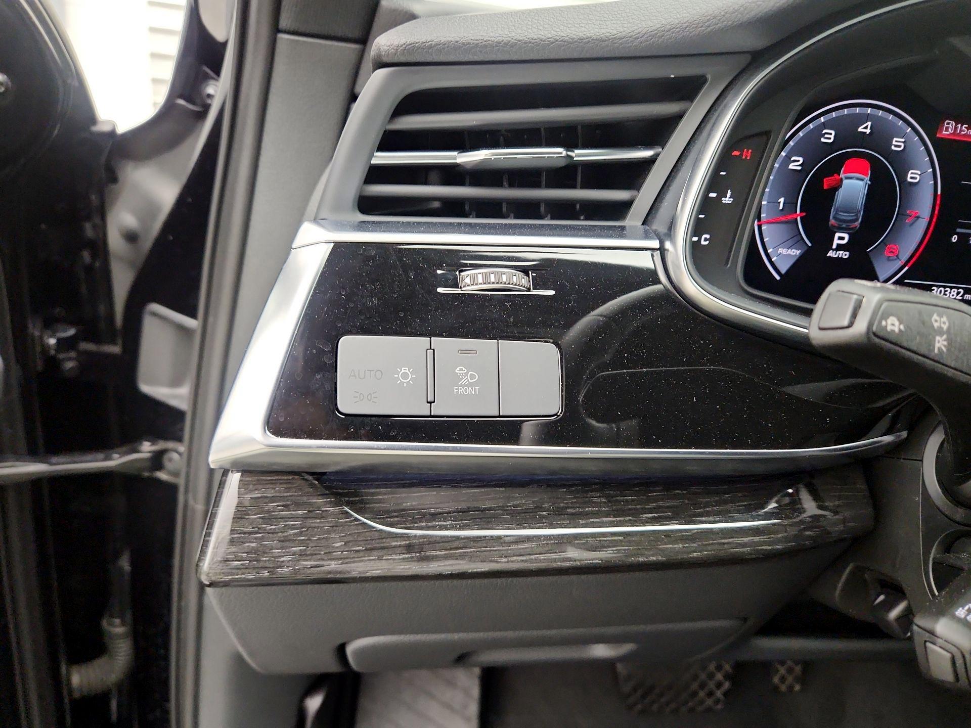 Thumbnail: 2020 Audi Q7 - 13