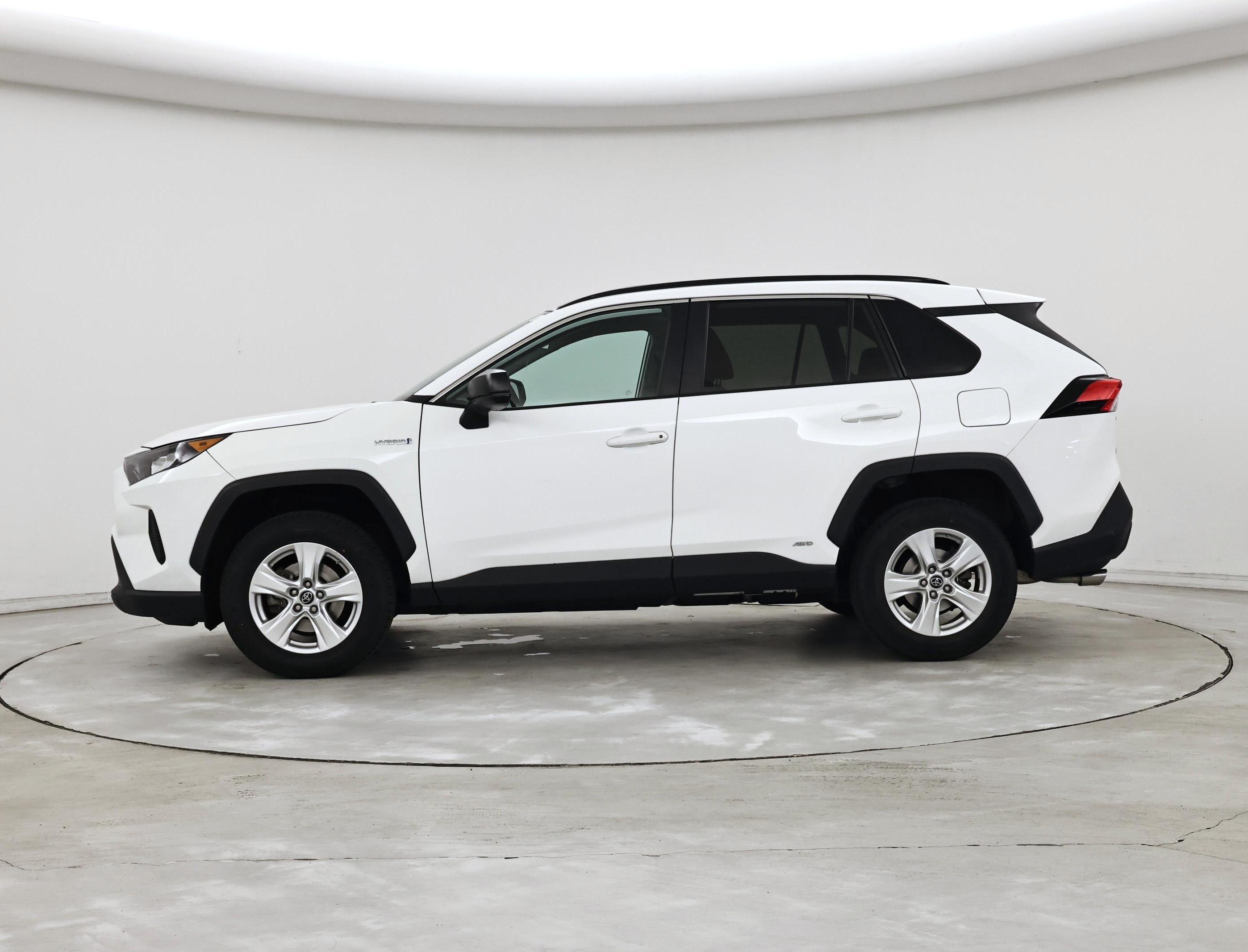 Thumbnail: 2020 Toyota RAV4 - 3