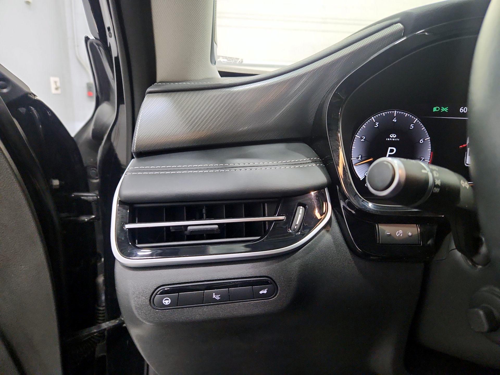 Thumbnail: 2023 INFINITI QX60 - 13