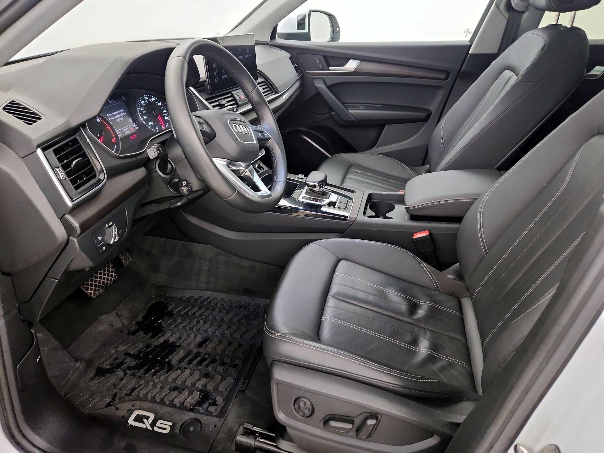 Thumbnail: 2023 Audi Q5 - 11