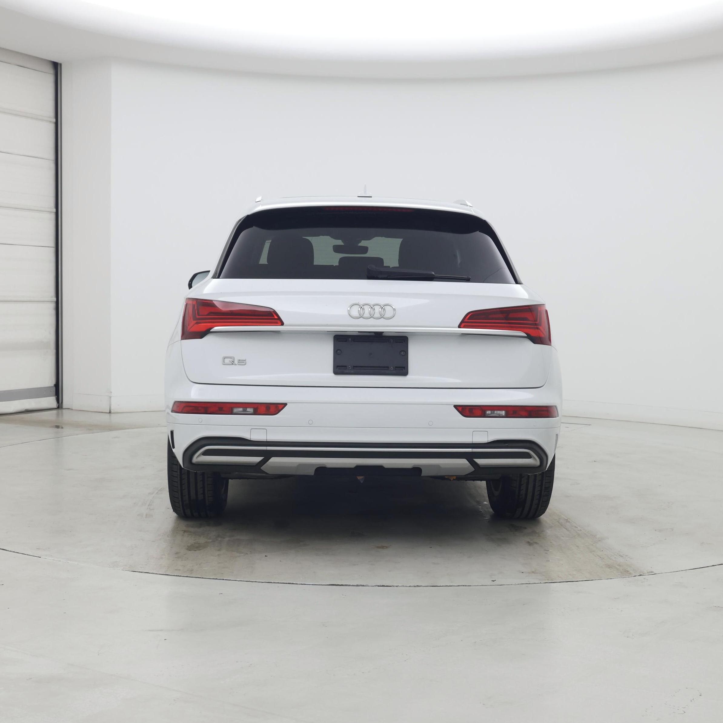 Thumbnail: 2023 Audi Q5 - 6