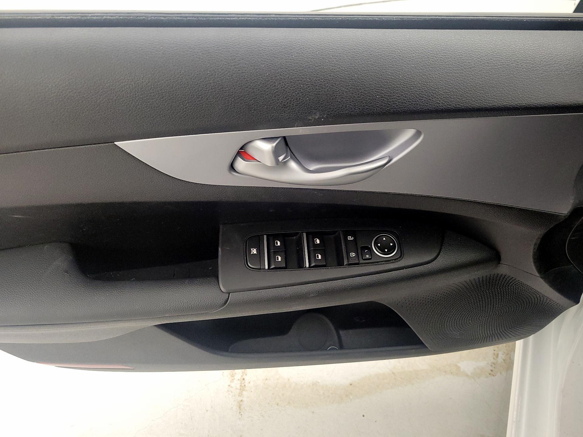 Thumbnail: 2024 Kia Forte - 12
