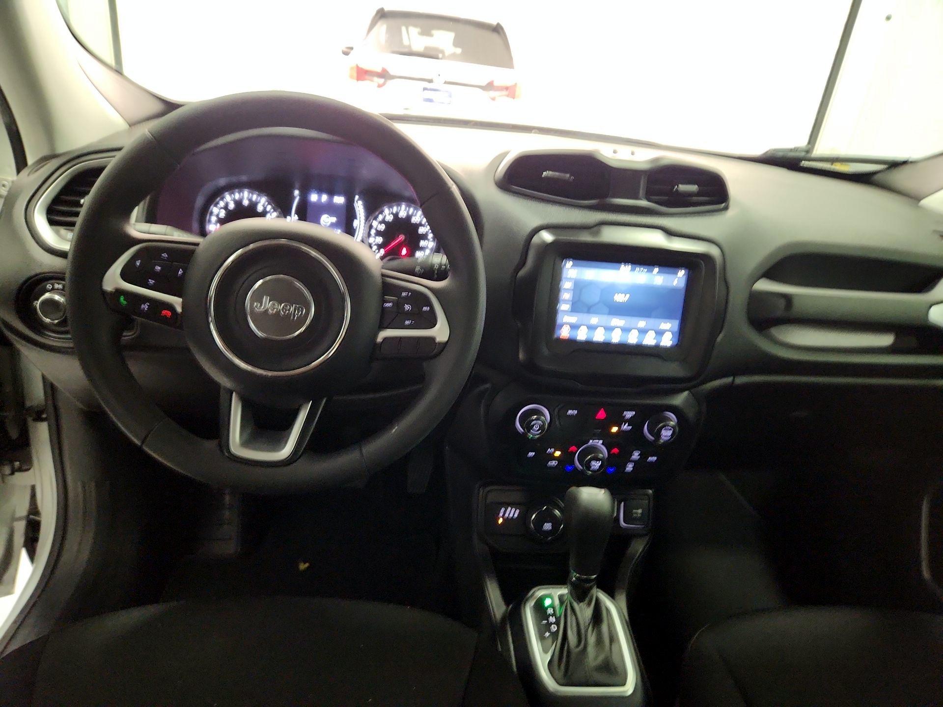 Thumbnail: 2021 Jeep Renegade - 9