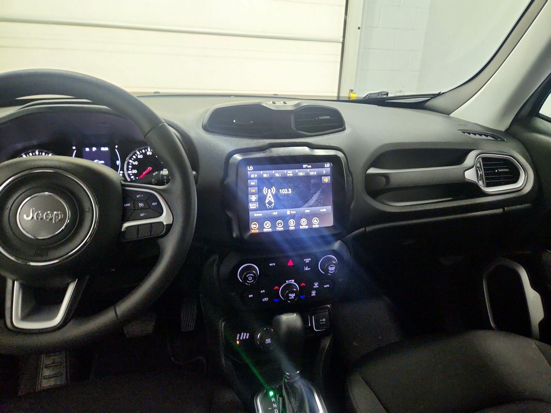Thumbnail: 2021 Jeep Renegade - 9