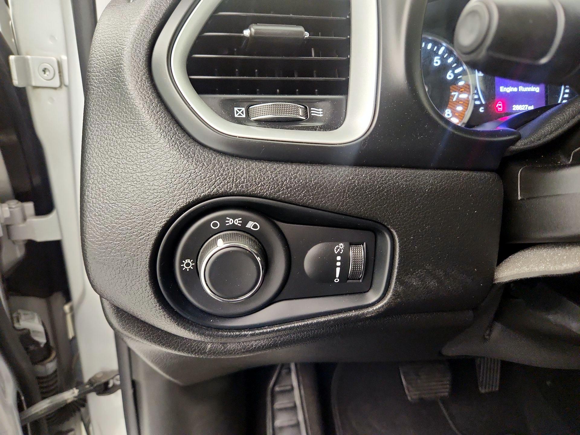 Thumbnail: 2021 Jeep Renegade - 11