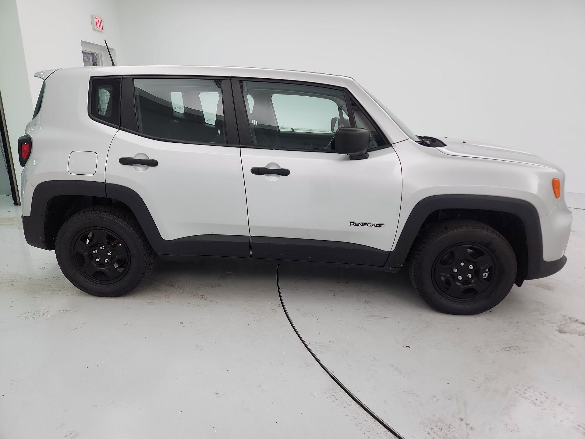 Thumbnail: 2021 Jeep Renegade - 4