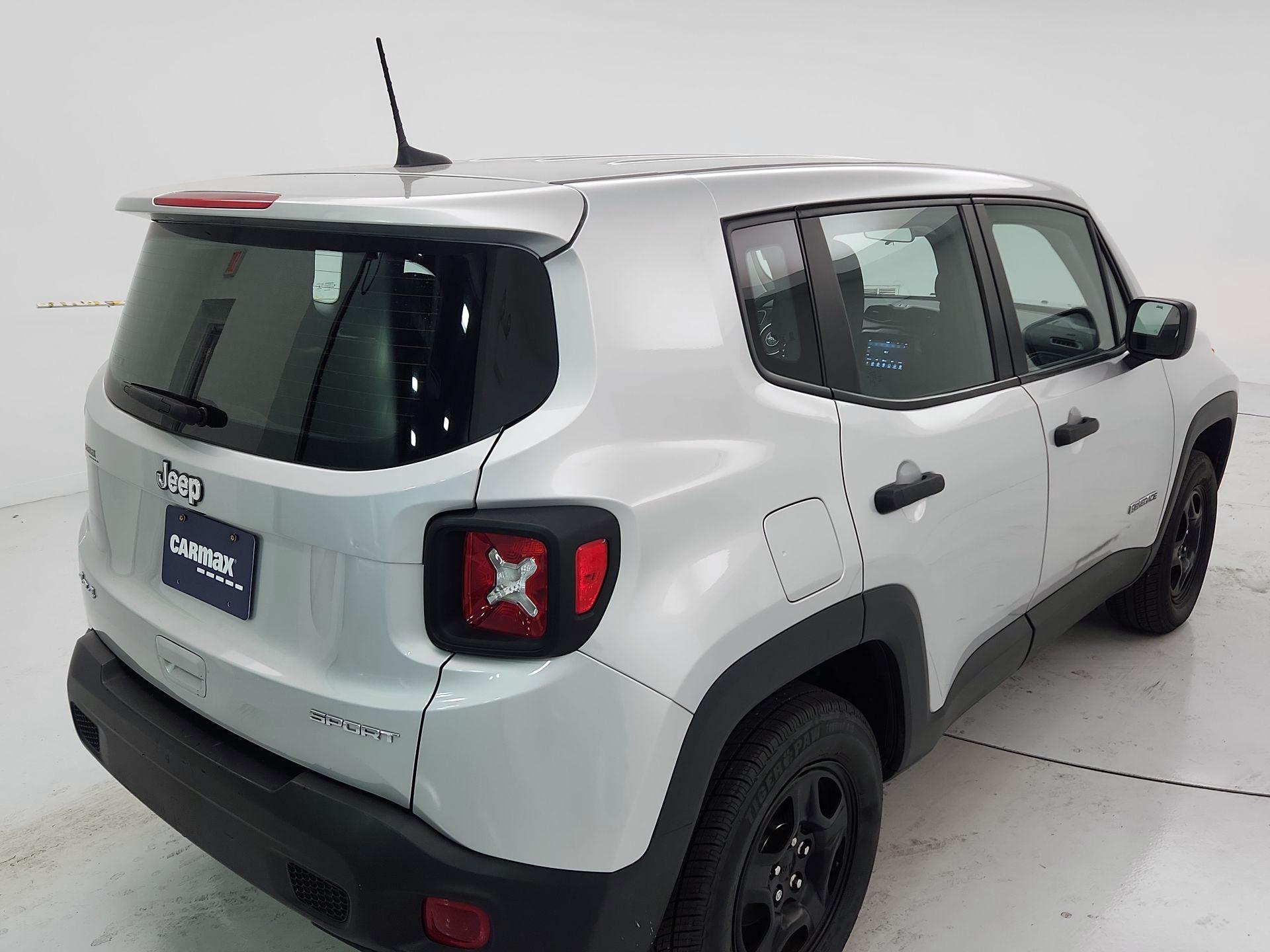 Thumbnail: 2021 Jeep Renegade - 5