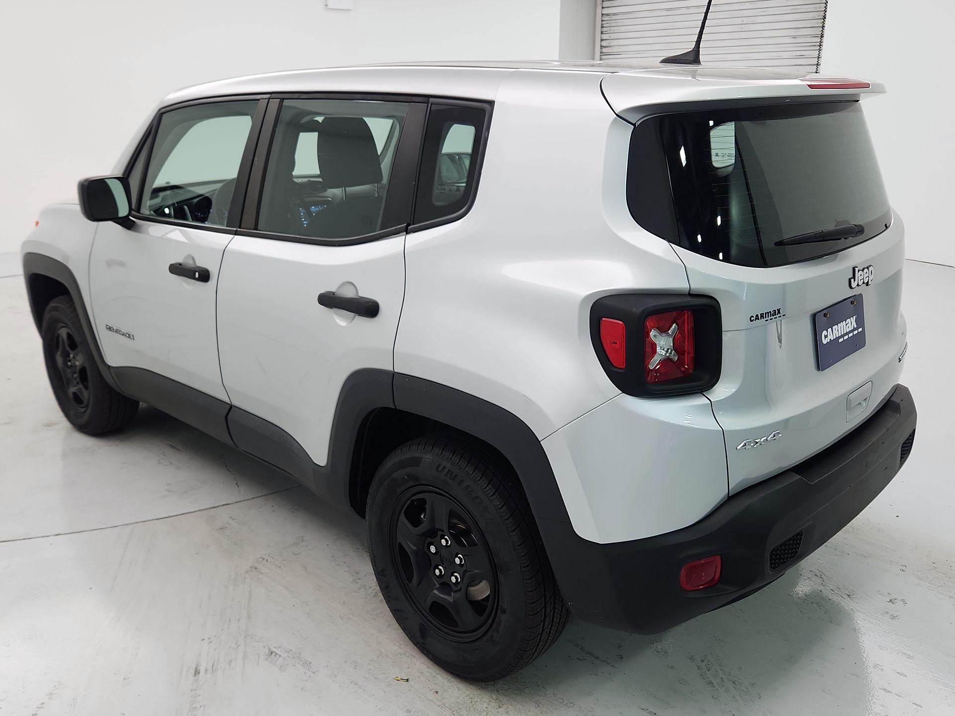 Thumbnail: 2021 Jeep Renegade - 7