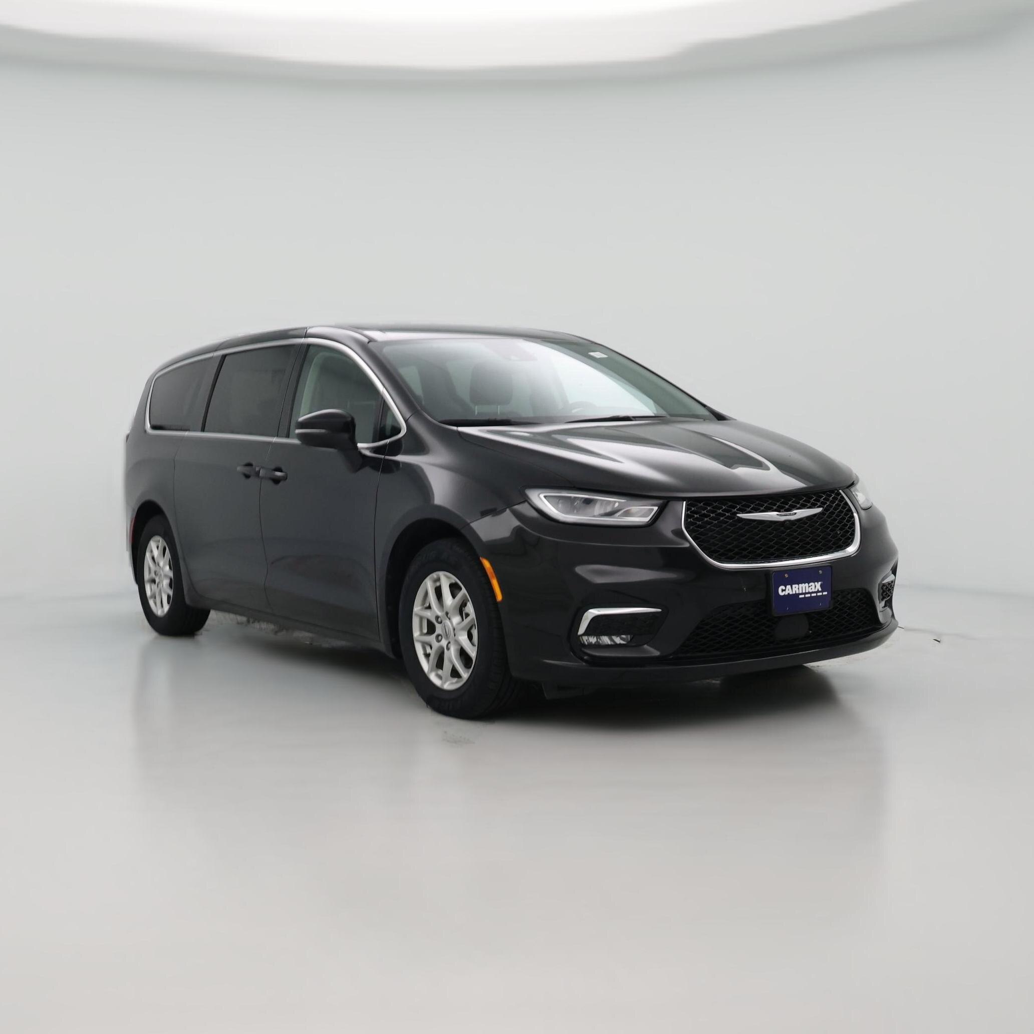 Thumbnail: 2023 Chrysler Pacifica - 1