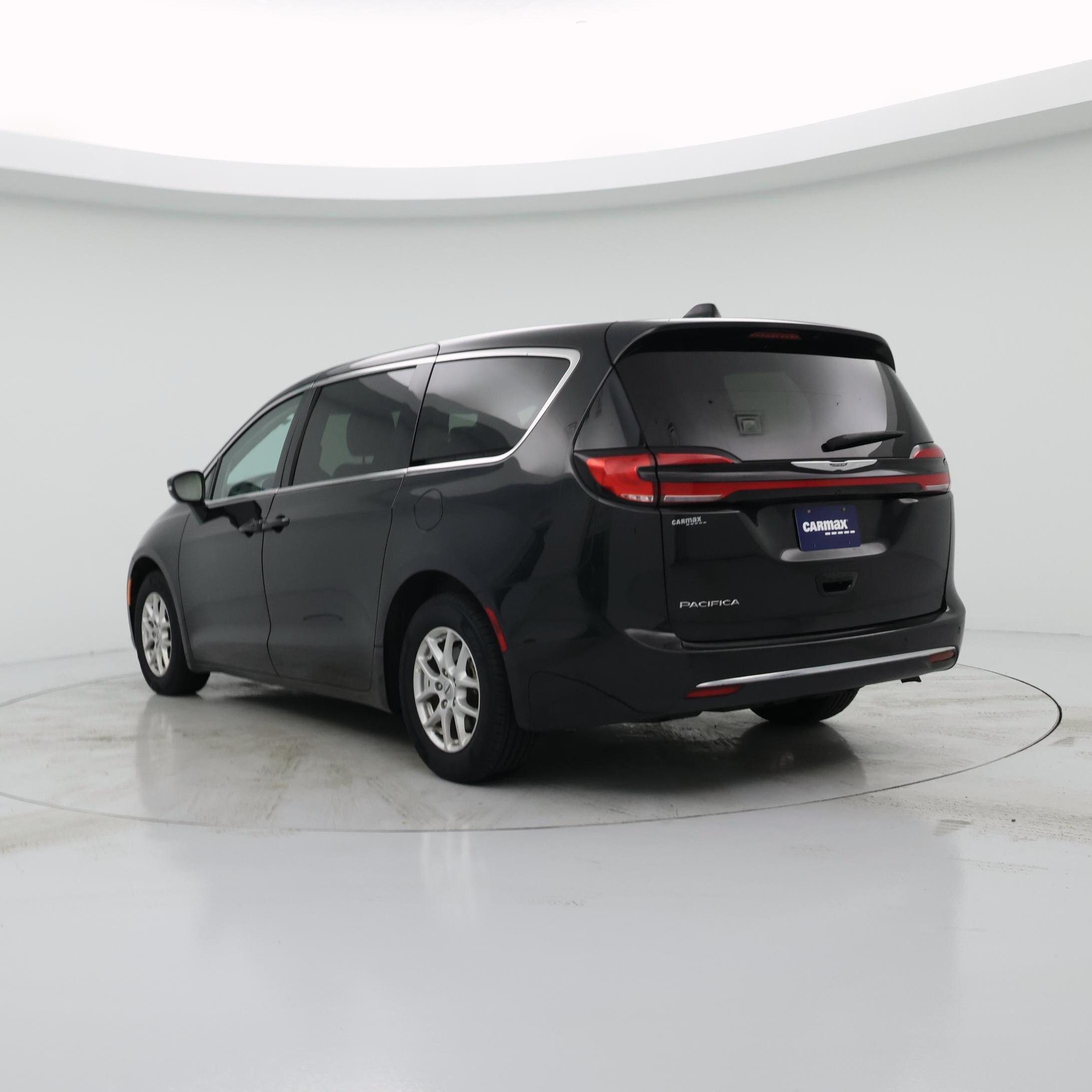 Thumbnail: 2023 Chrysler Pacifica - 2