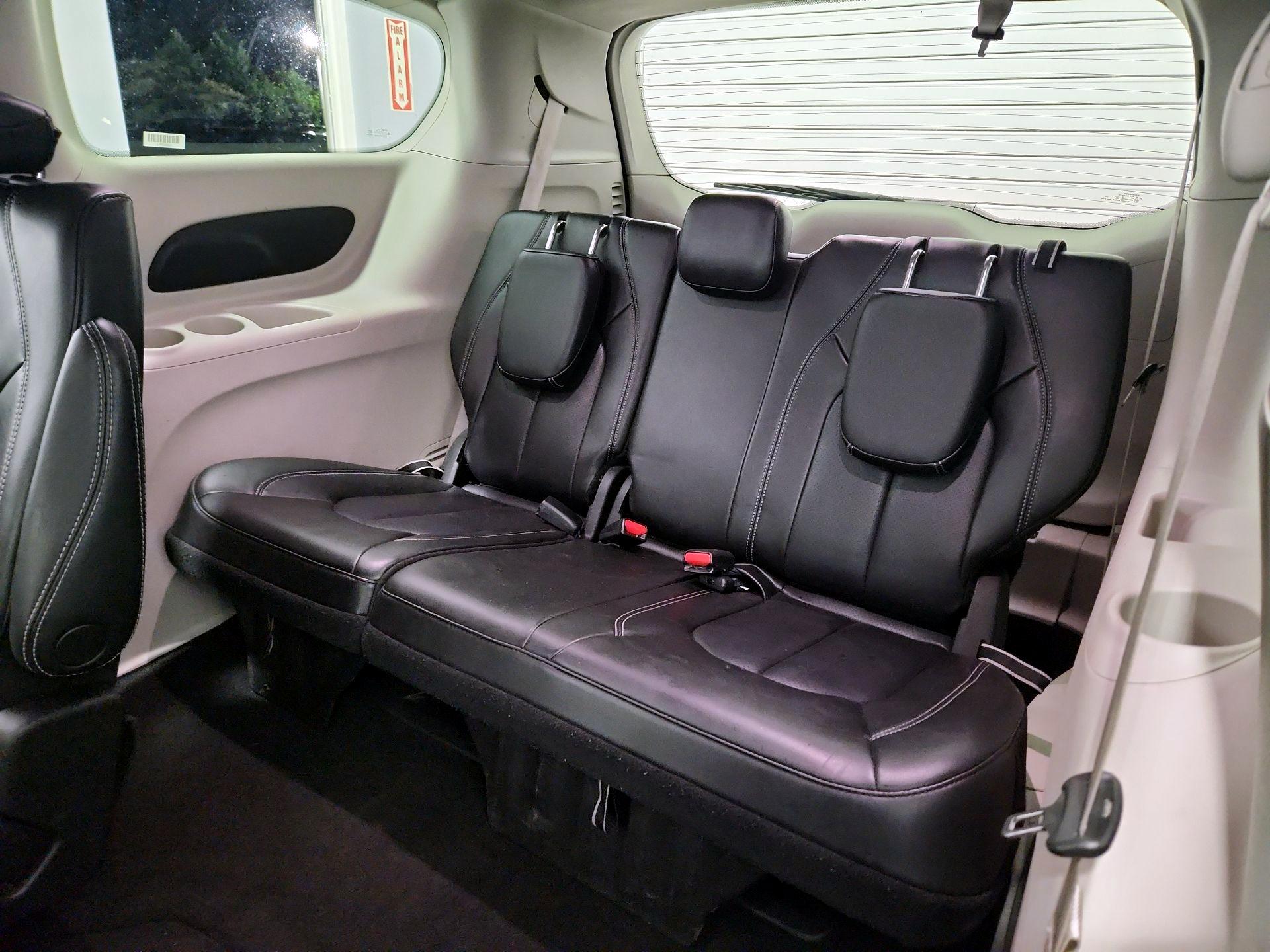 Thumbnail: 2023 Chrysler Pacifica - 20