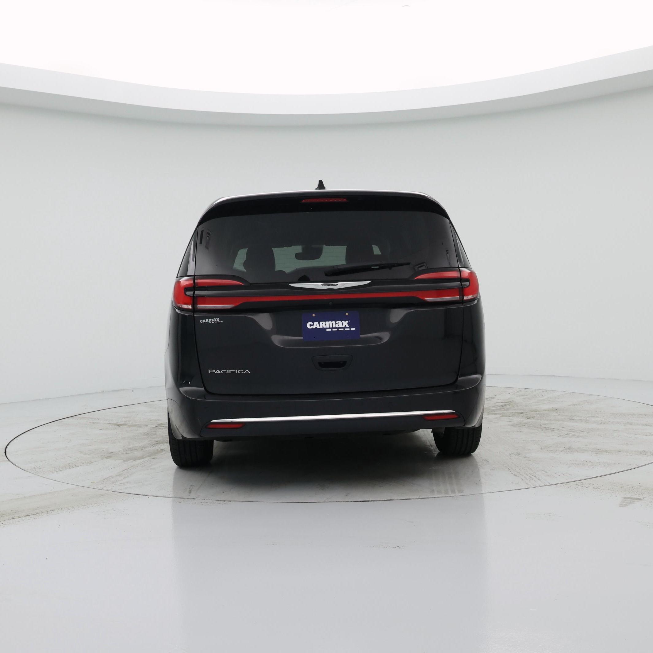 Thumbnail: 2023 Chrysler Pacifica - 6