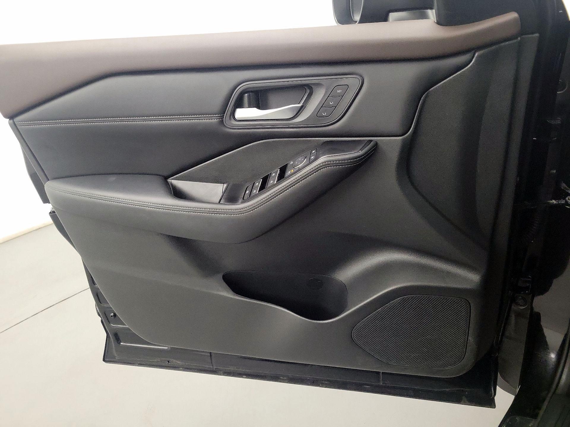 Thumbnail: 2023 Nissan Rogue - 12