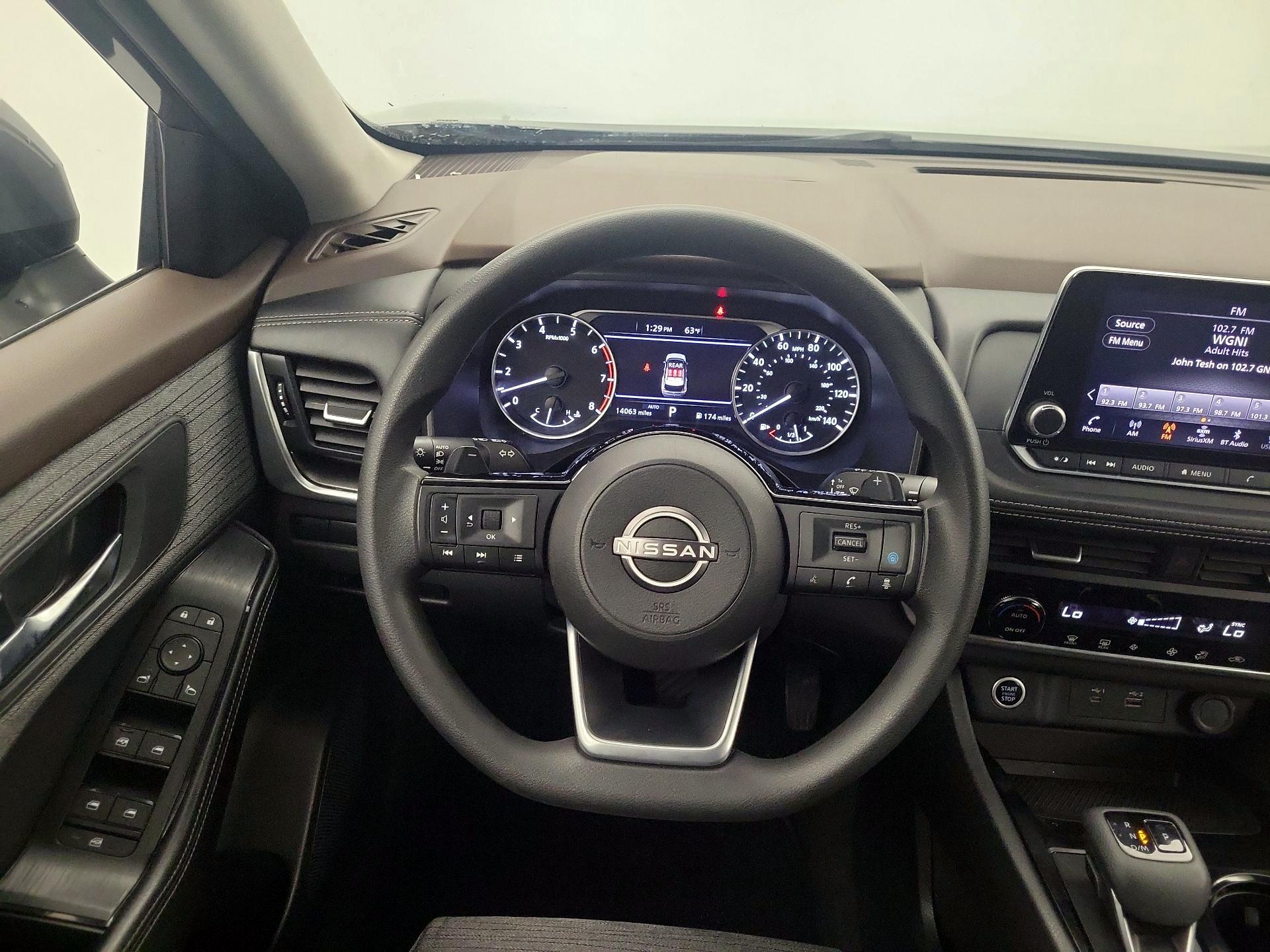 Thumbnail: 2023 Nissan Rogue - 10
