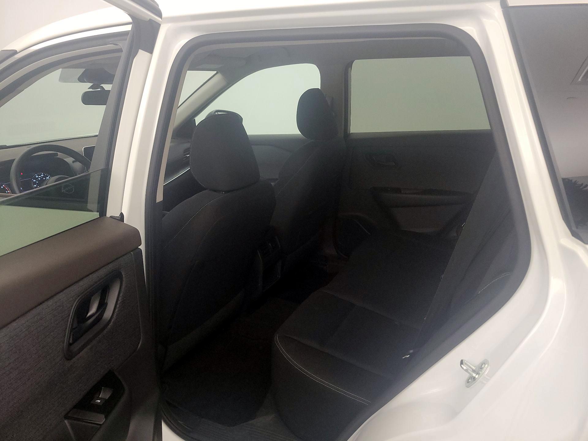 Thumbnail: 2023 Nissan Rogue - 19