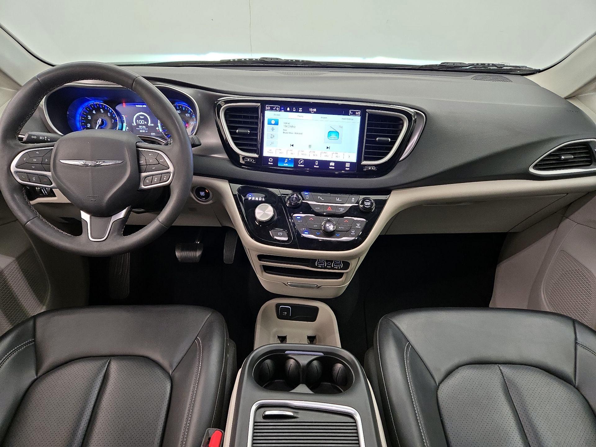 Thumbnail: 2023 Chrysler Pacifica - 9