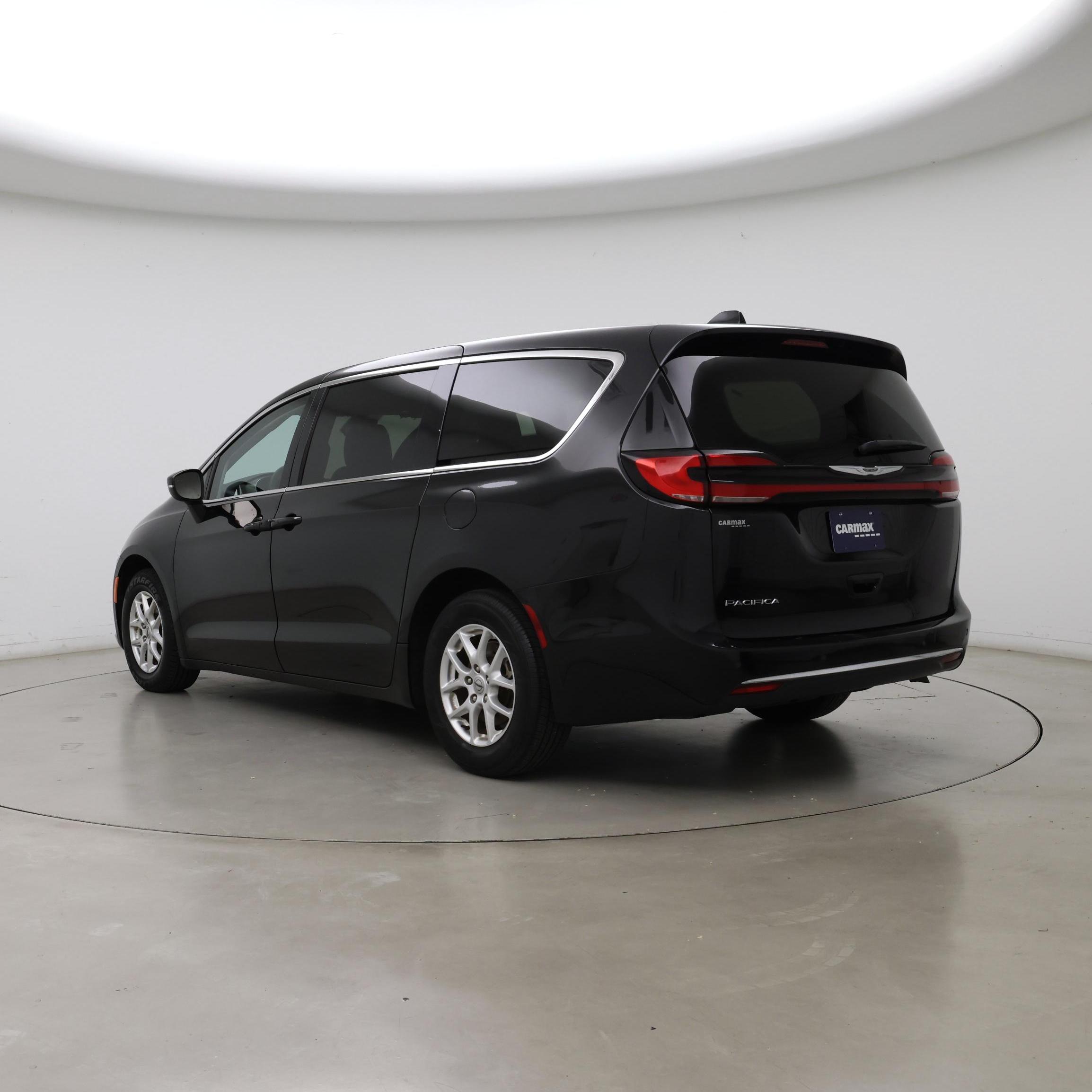 Thumbnail: 2023 Chrysler Pacifica - 2