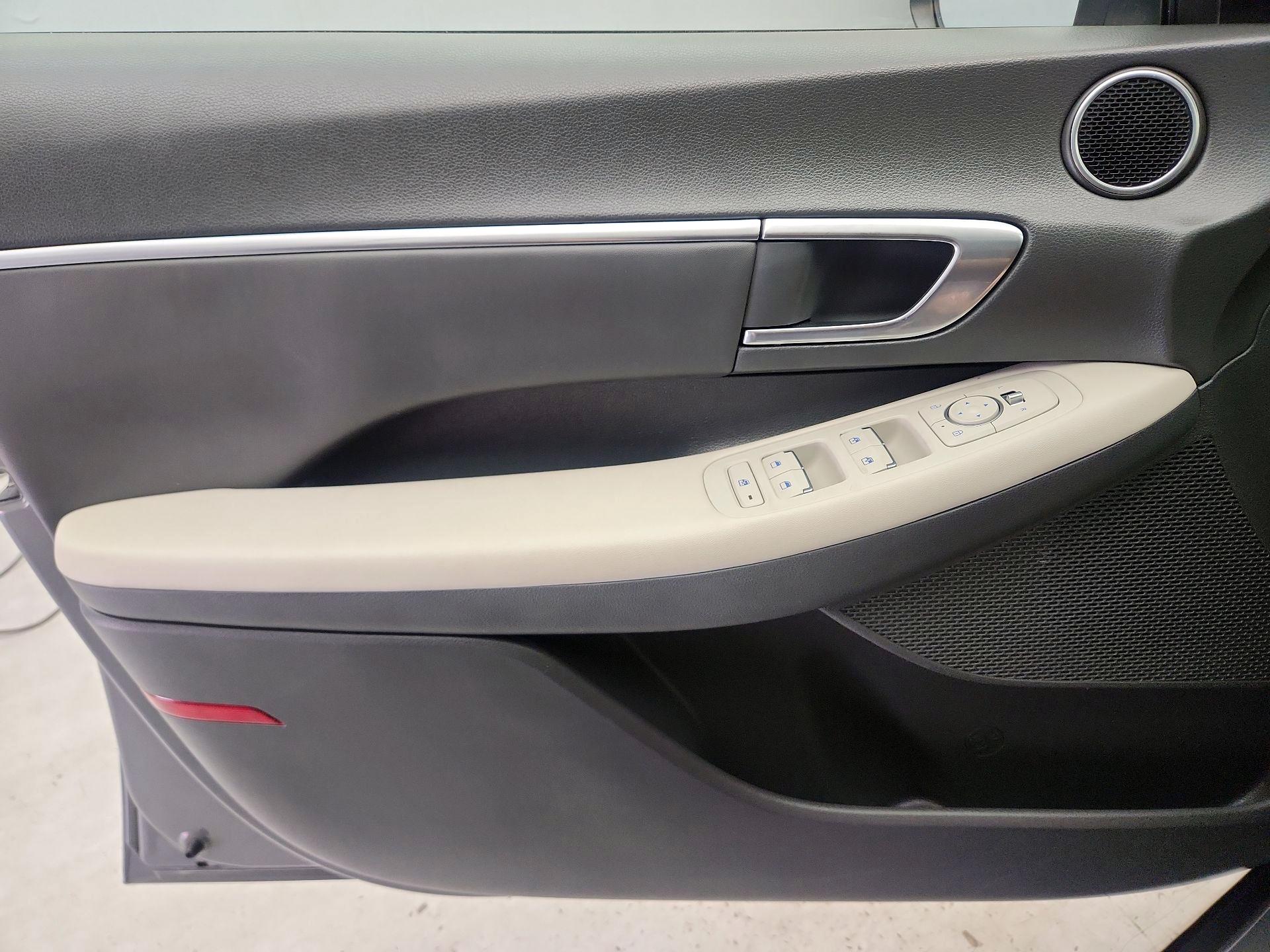 Thumbnail: 2022 Hyundai Sonata - 12