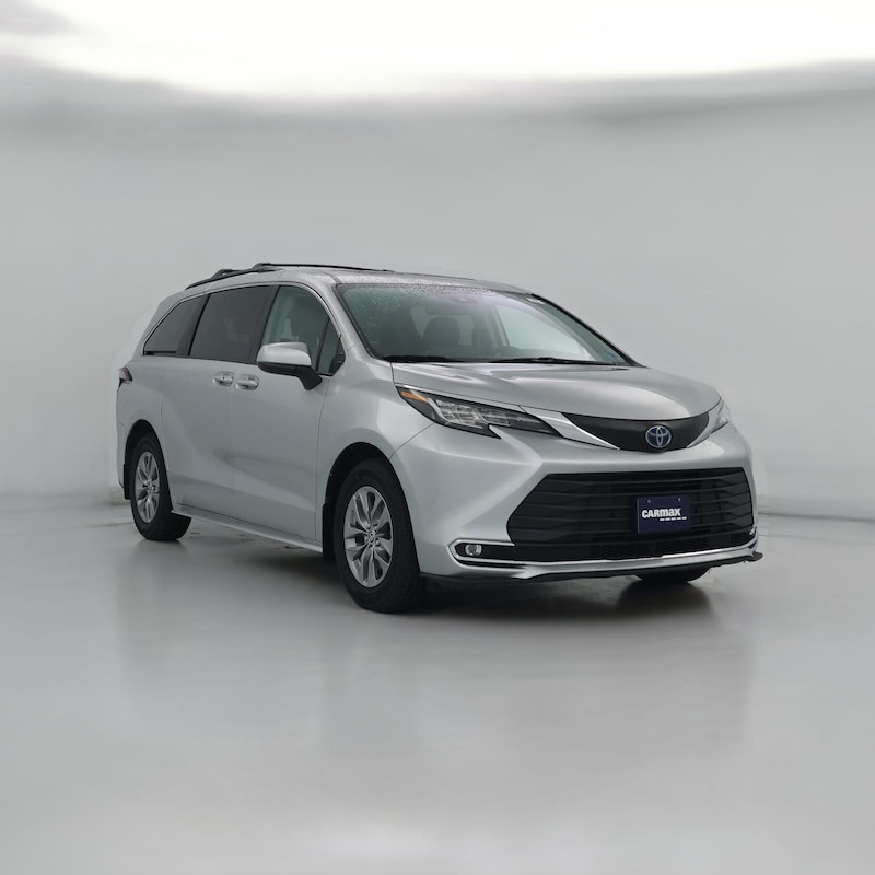 2022 Toyota Sienna Hybrid XLE