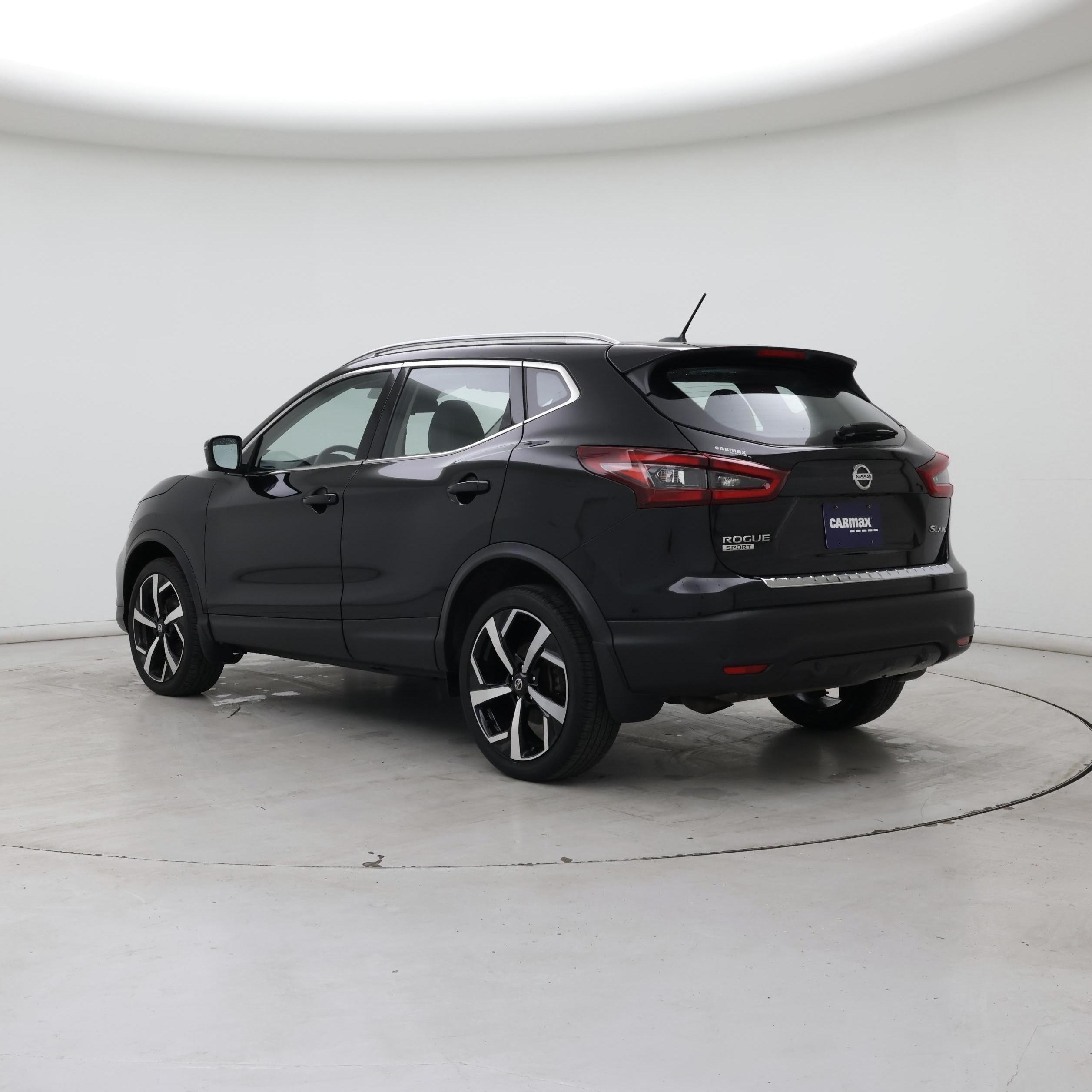 Thumbnail: 2022 Nissan Rogue Sport - 2