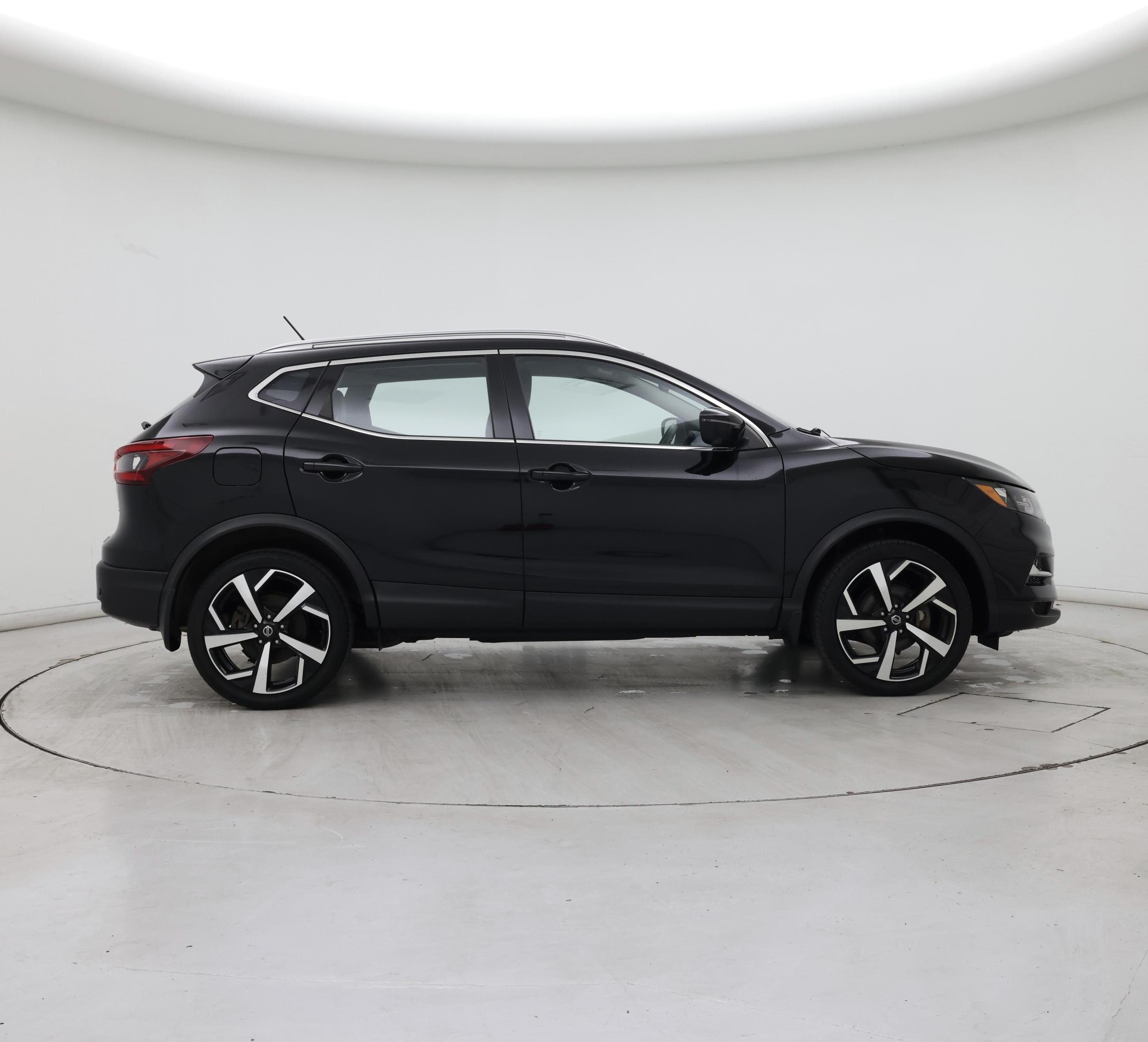 Thumbnail: 2022 Nissan Rogue Sport - 7