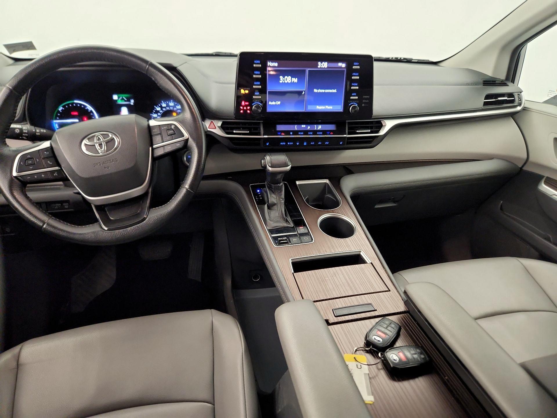 Thumbnail: 2021 Toyota Sienna - 9