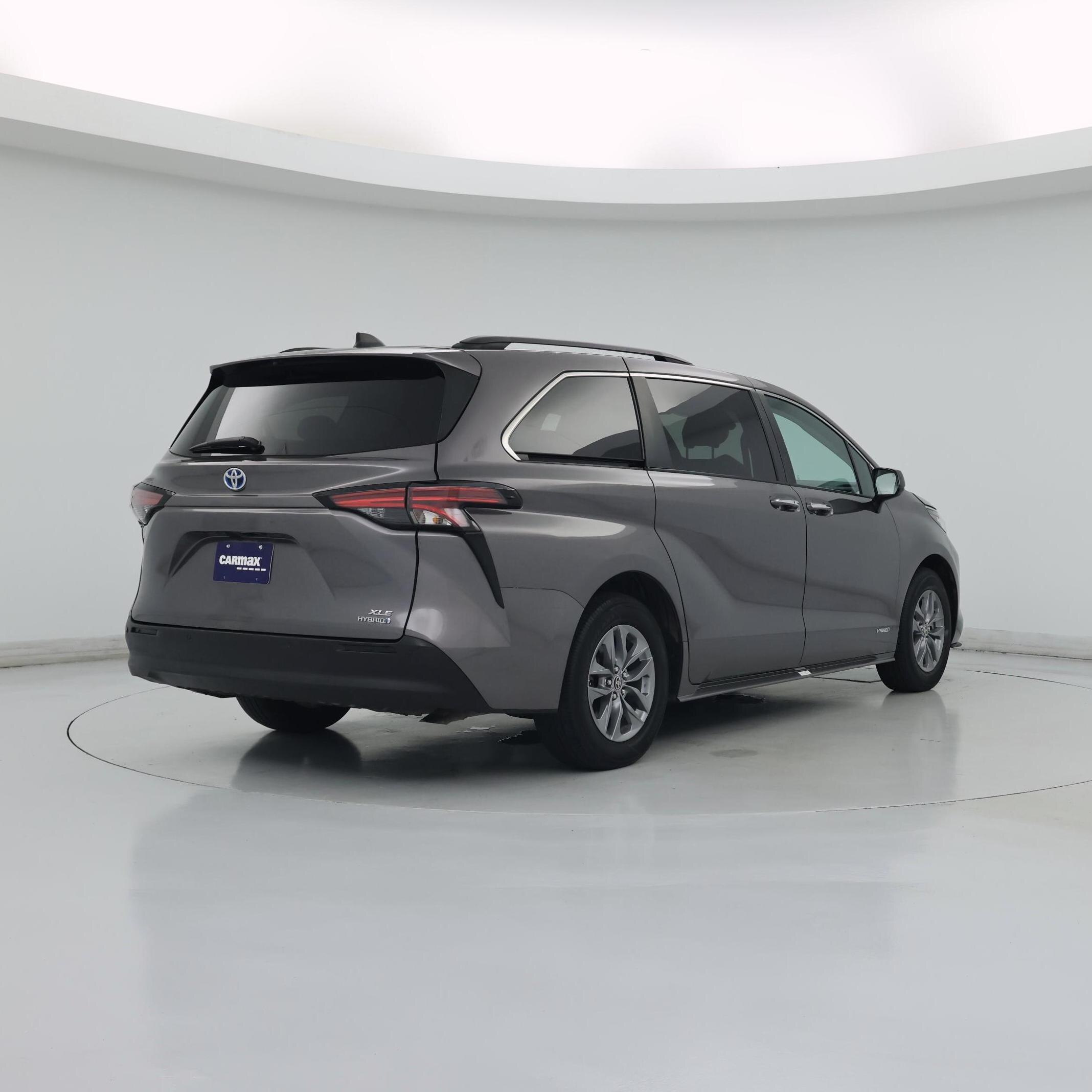 Thumbnail: 2021 Toyota Sienna - 8