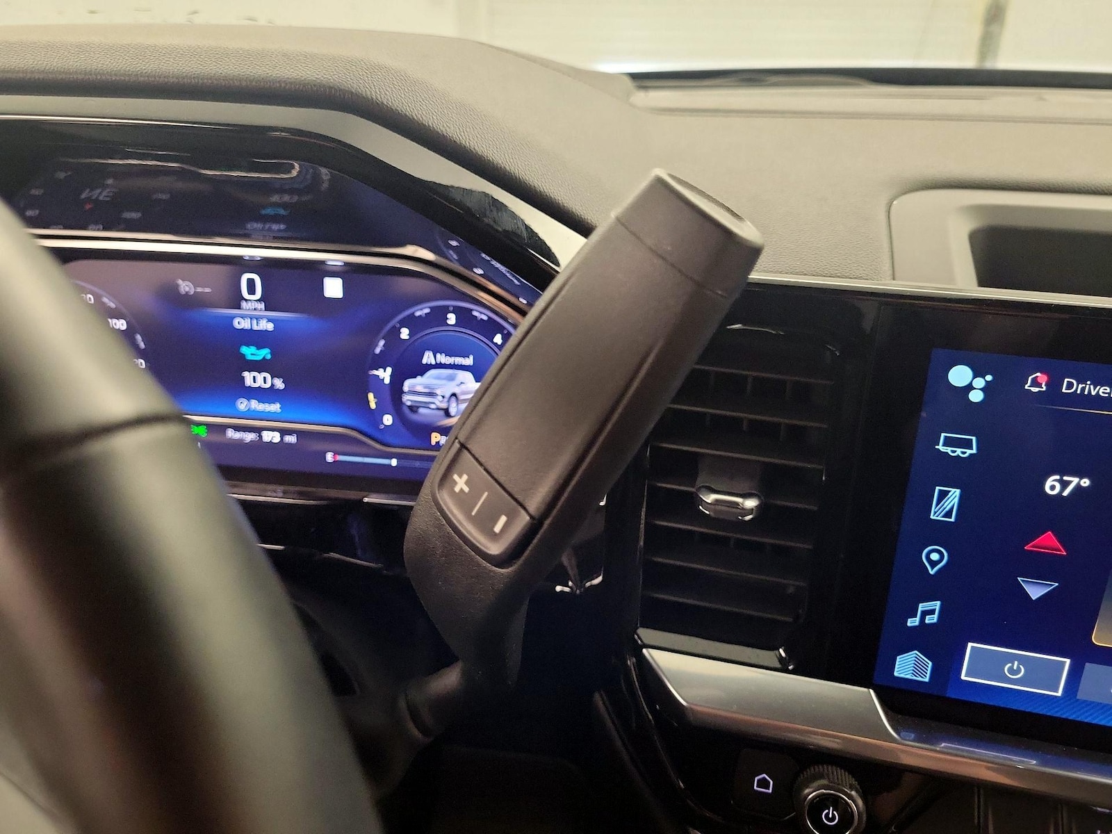 2023 Chevrolet Silverado 1500 LT - Photo 18