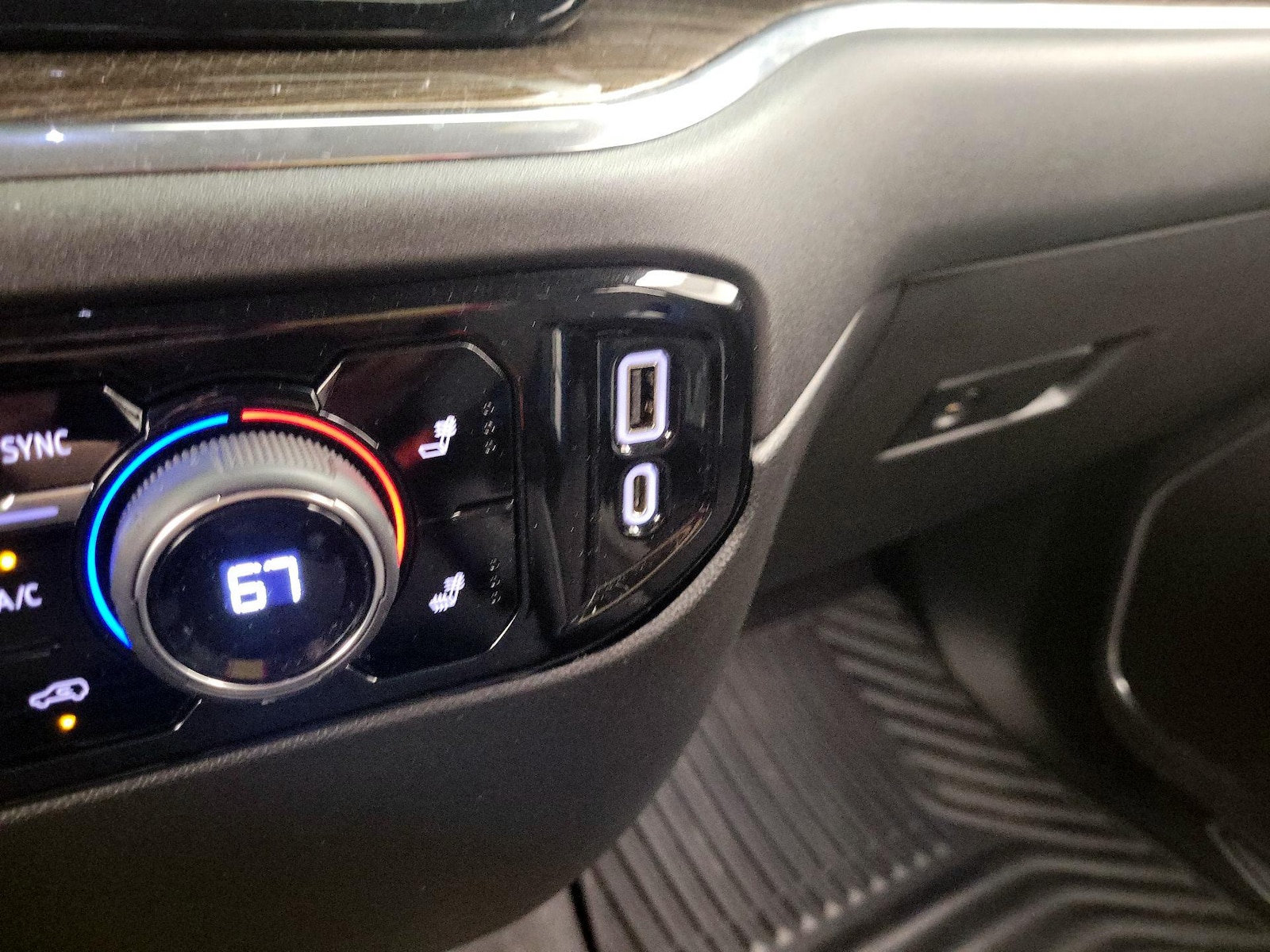 2023 Chevrolet Silverado 1500 LT - Photo 19