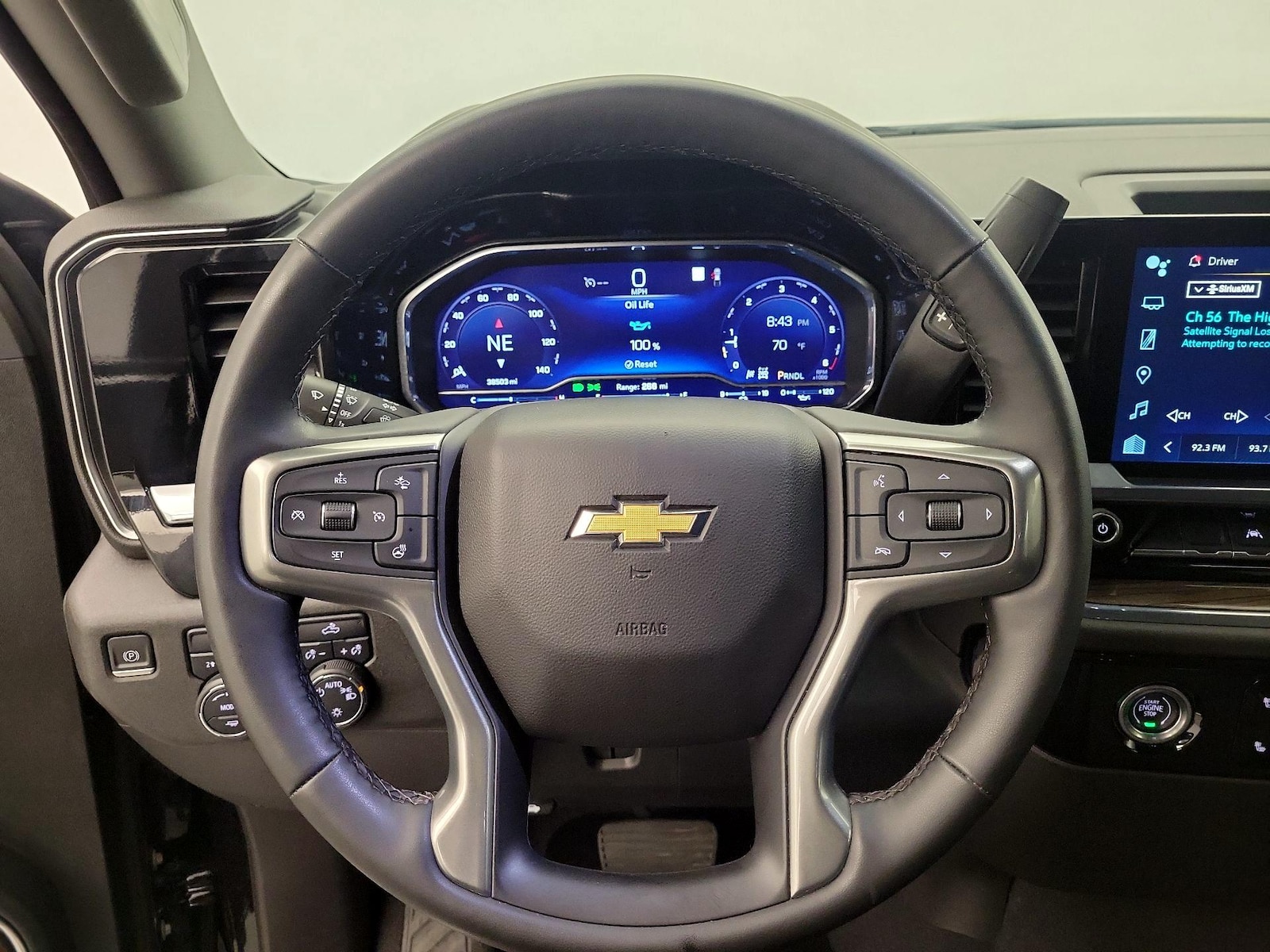 2023 Chevrolet Silverado 1500 LT - Photo 11