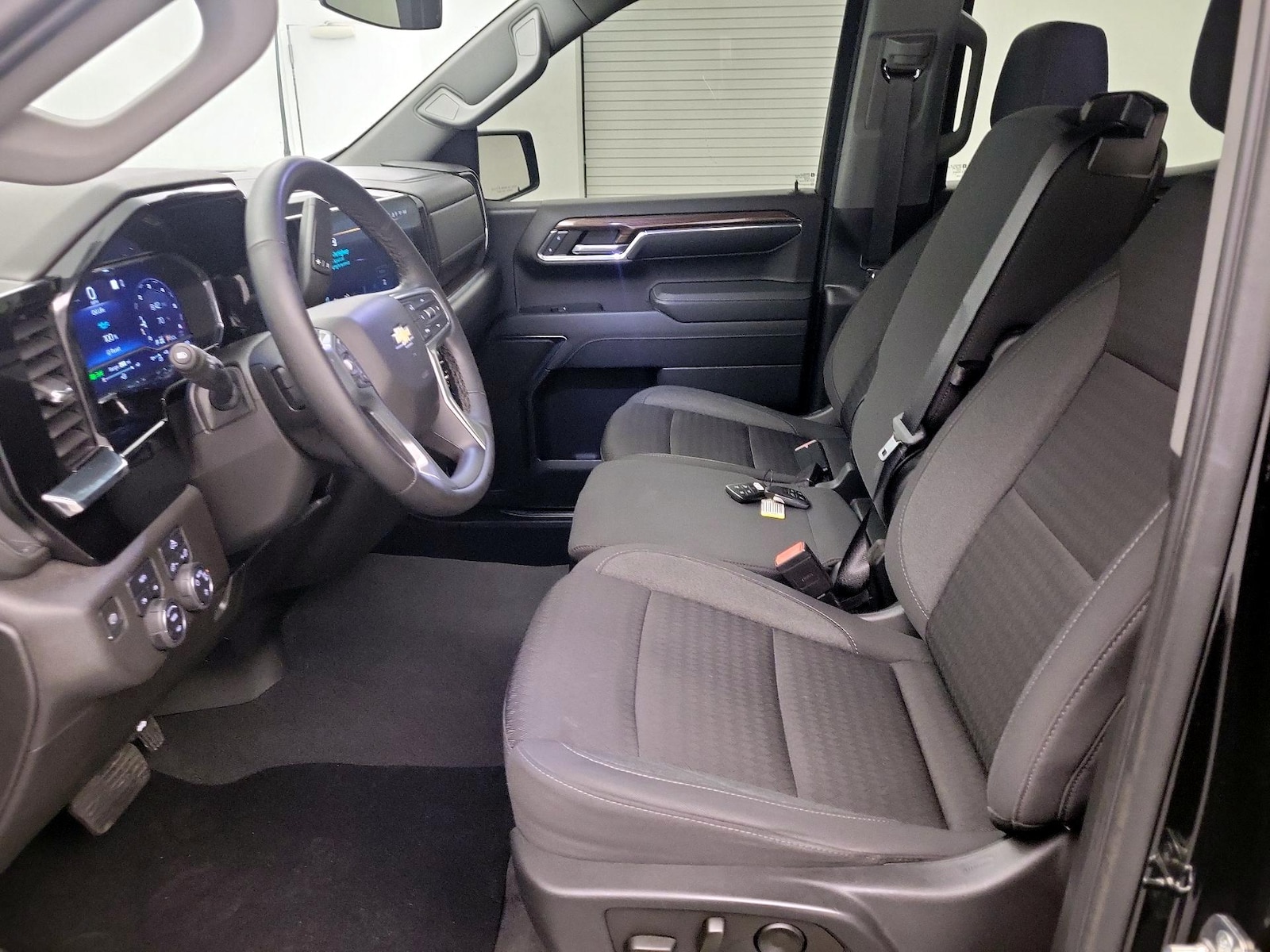 2023 Chevrolet Silverado 1500 LT - Photo 12
