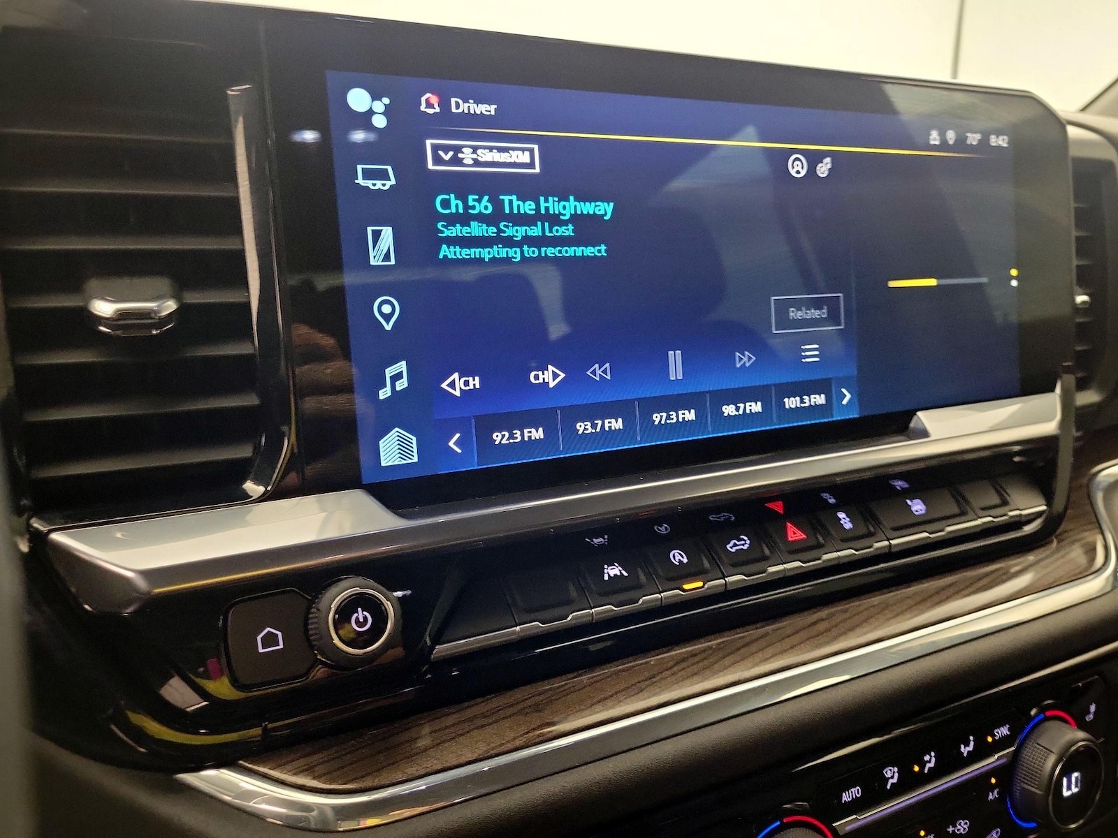 2023 Chevrolet Silverado 1500 LT - Photo 16