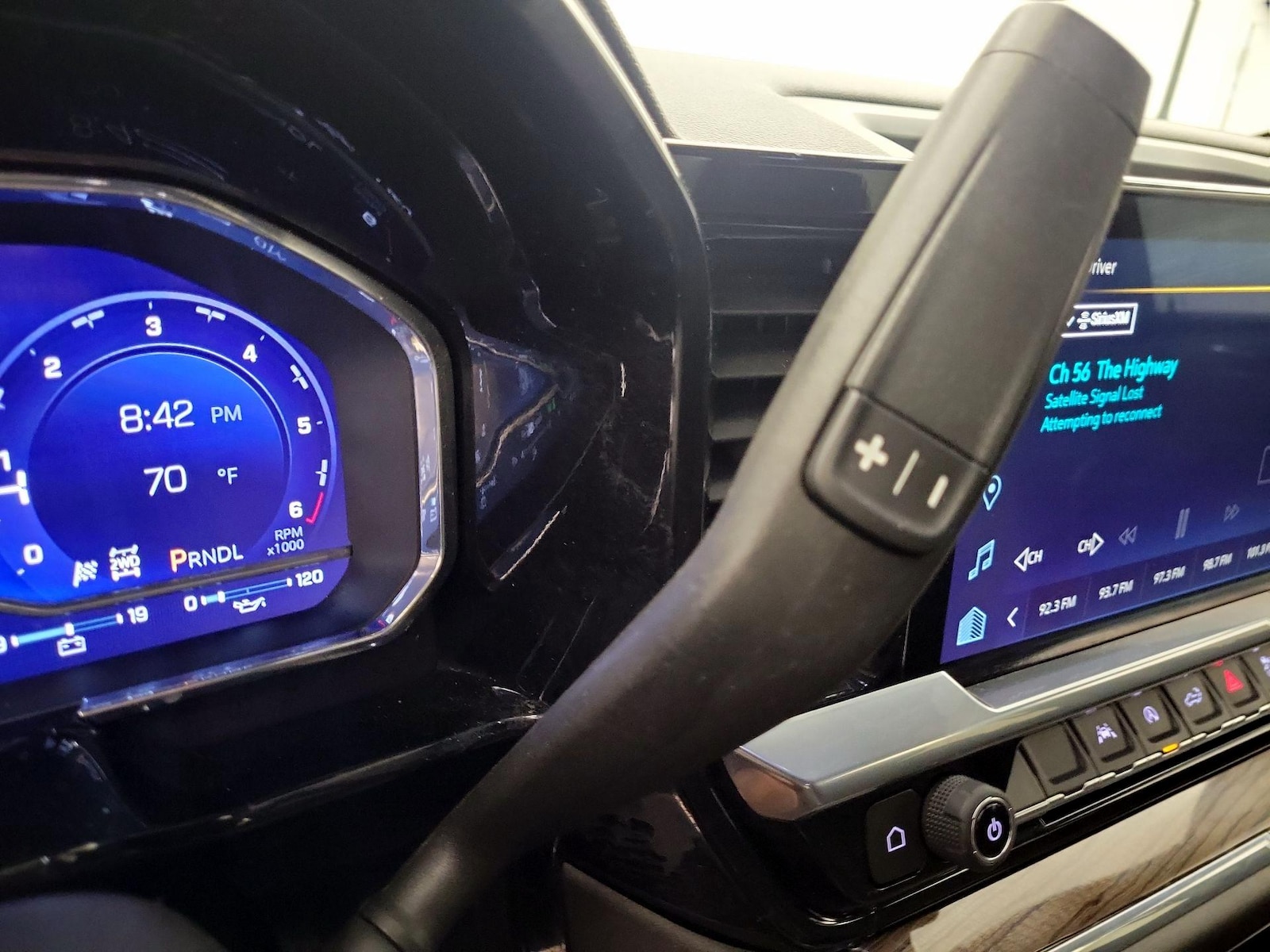 2023 Chevrolet Silverado 1500 LT - Photo 18